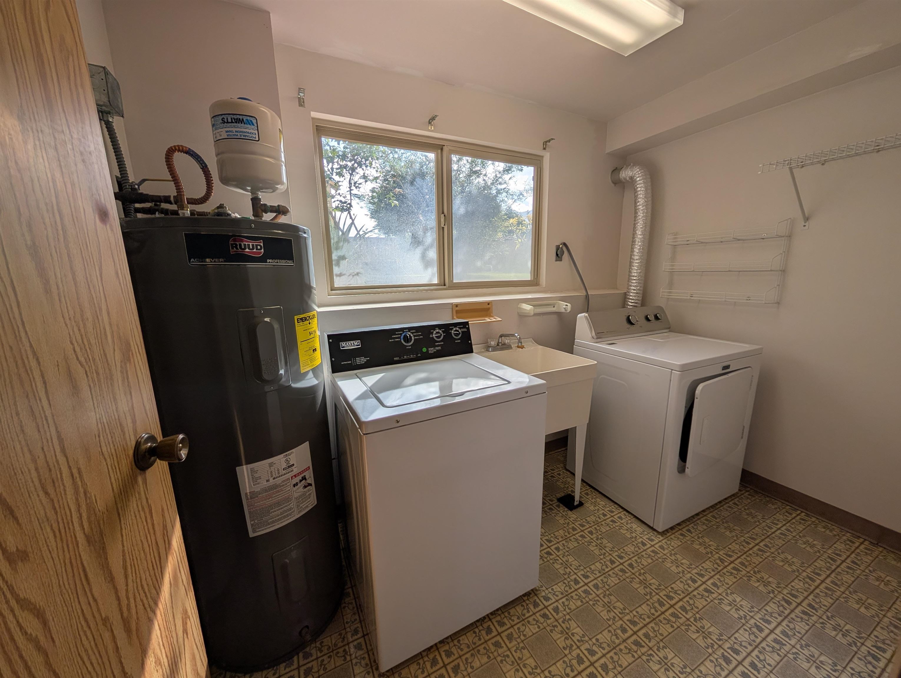 845  Kekoa Pl Waiehu Heights, Wailuku home - photo 45 of 49