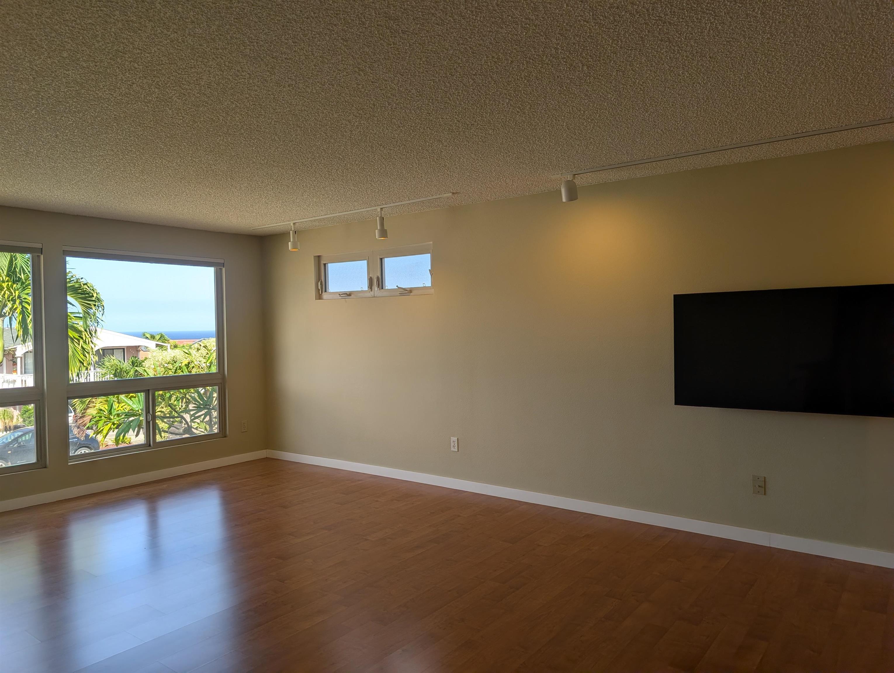 845  Kekoa Pl Waiehu Heights, Wailuku home - photo 10 of 49