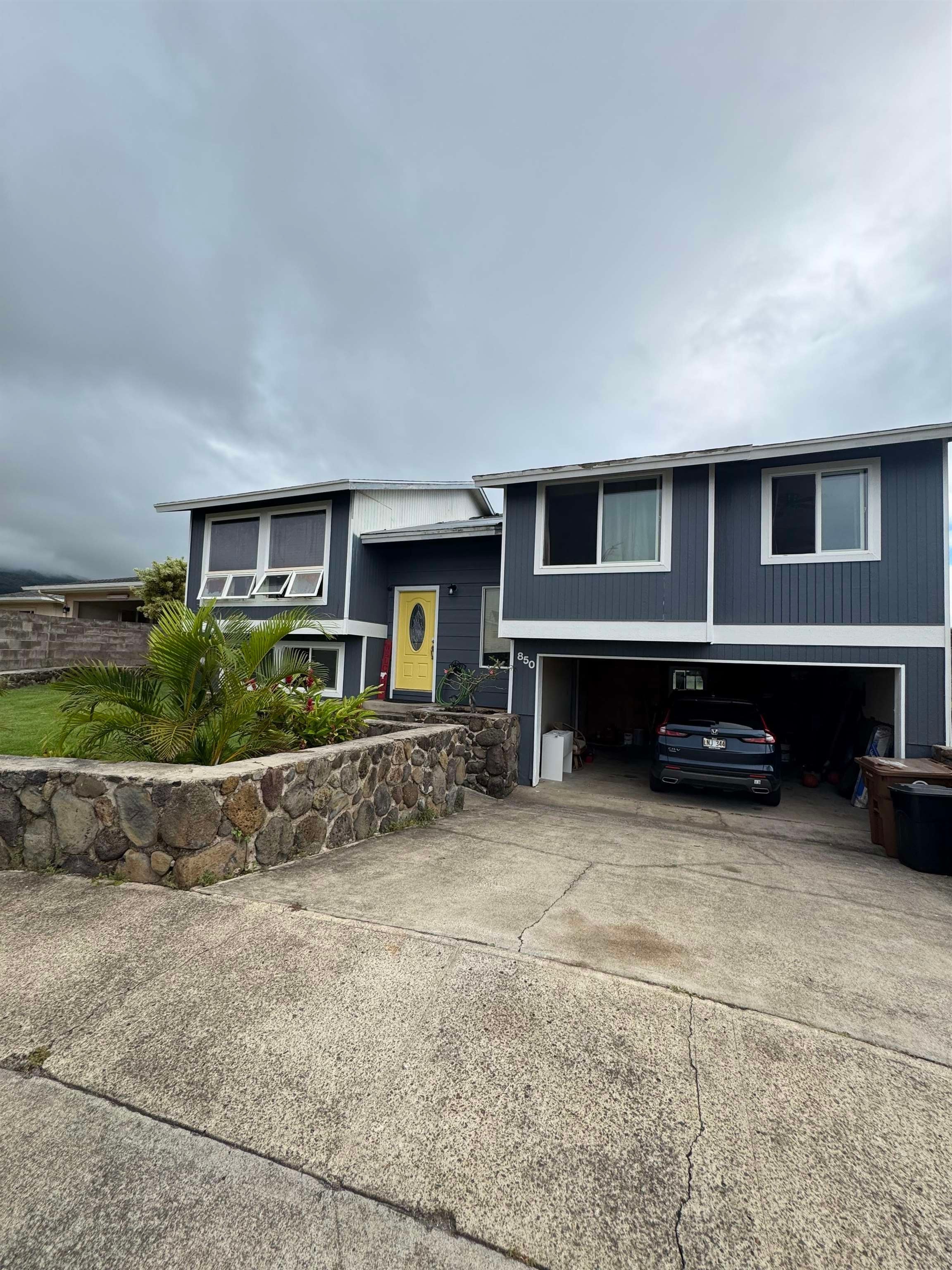 850  Kekoa Pl , Wailuku home - photo 2 of 16