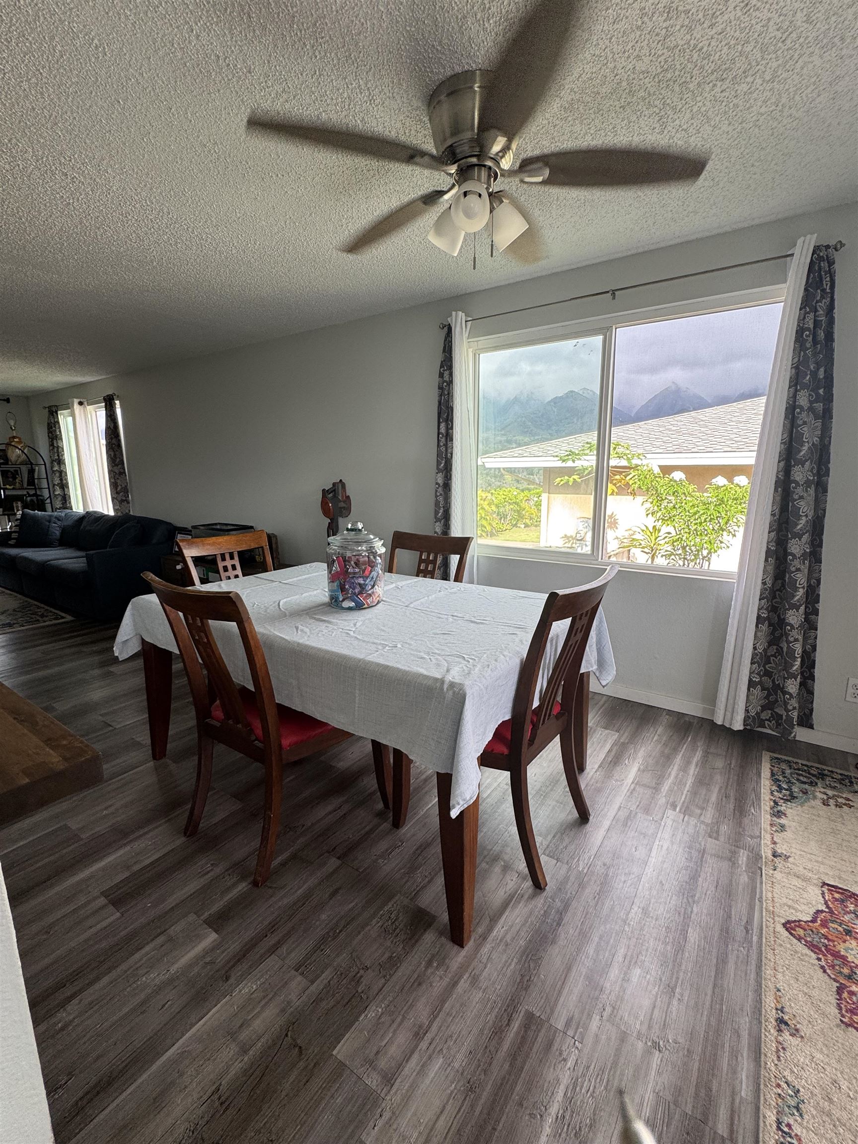 850  Kekoa Pl , Wailuku home - photo 6 of 16