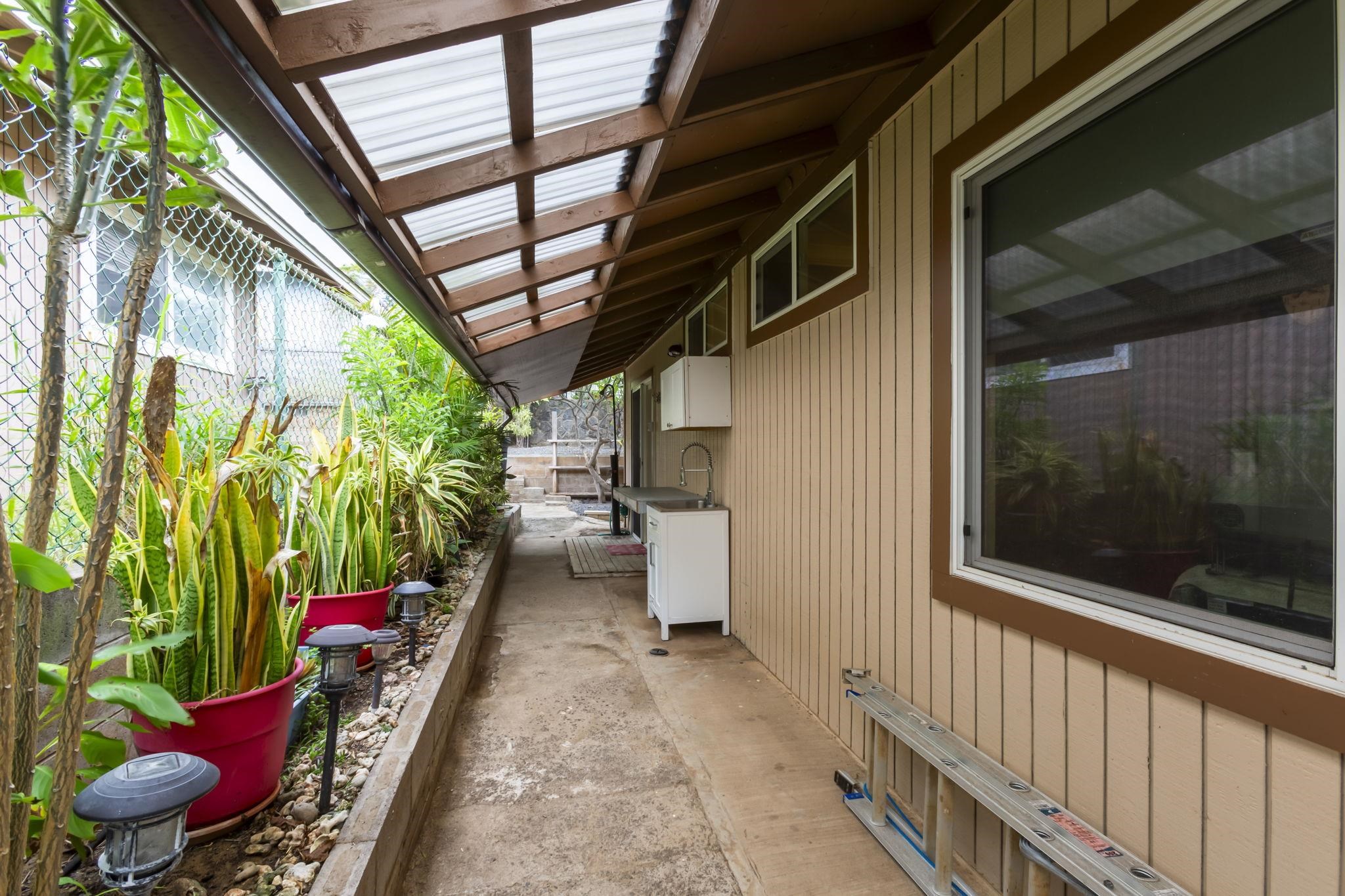 850  Makaala Dr , Wailuku home - photo 37 of 50