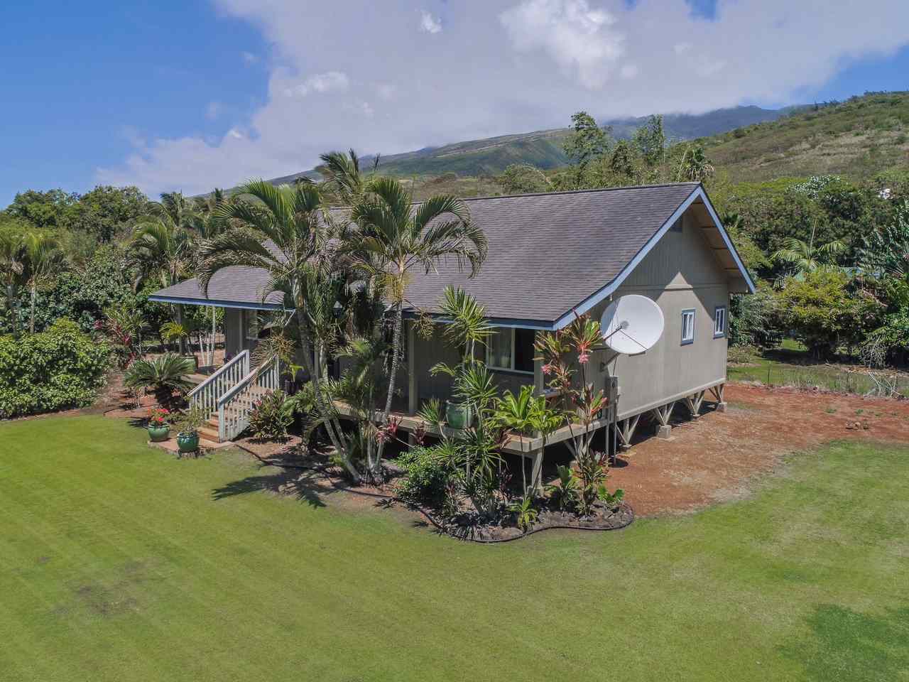 8559  Kamehameha V Hwy Pukoo, Molokai home - photo 3 of 27