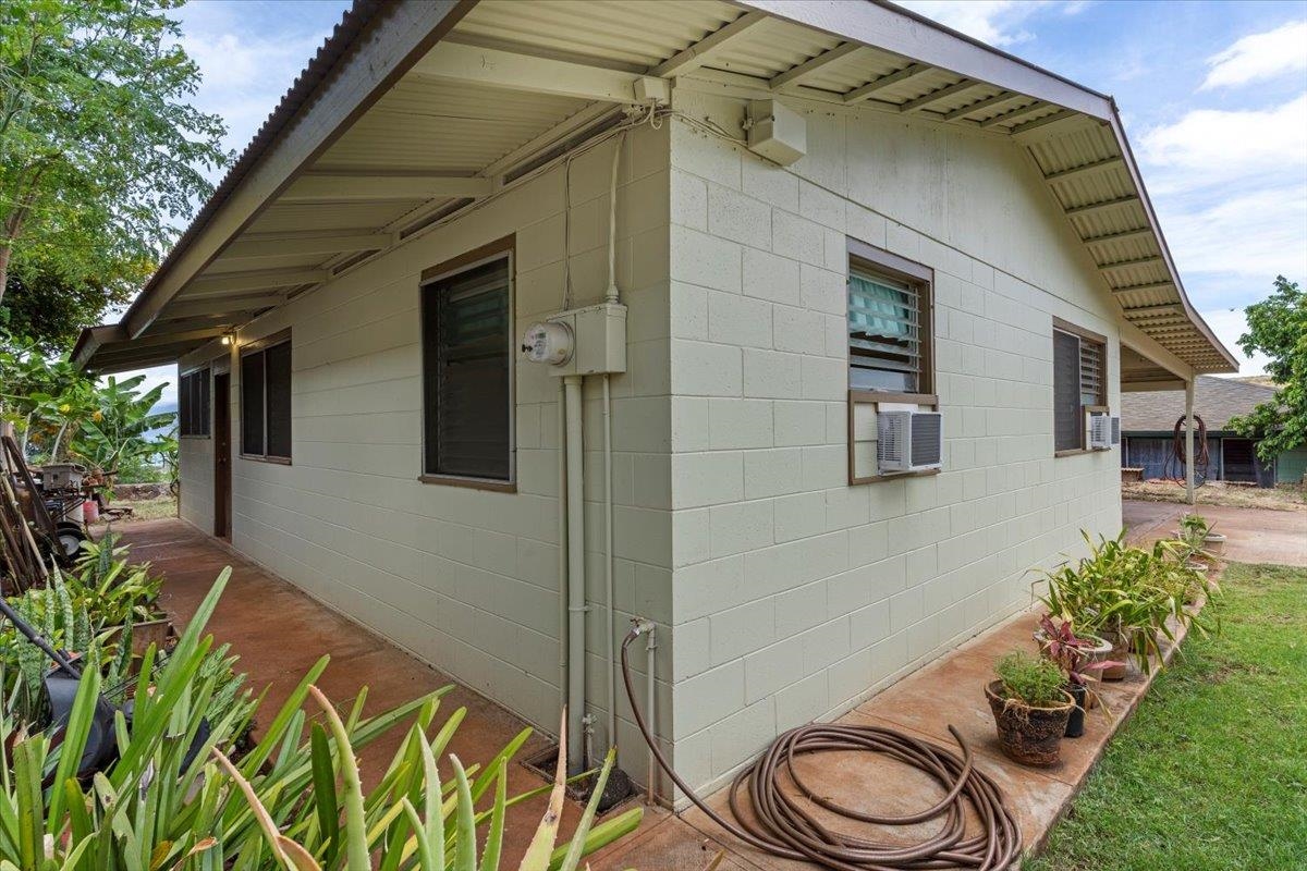 857  Hopoe St , Lahaina home - photo 39 of 40