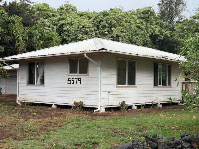 8579  Kamehameha V Hwy Pukoo, Molokai home - photo 3 of 24