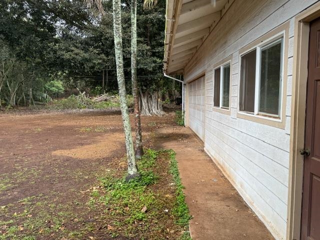 8579  Kamehameha V Hwy Pukoo, Molokai home - photo 5 of 24