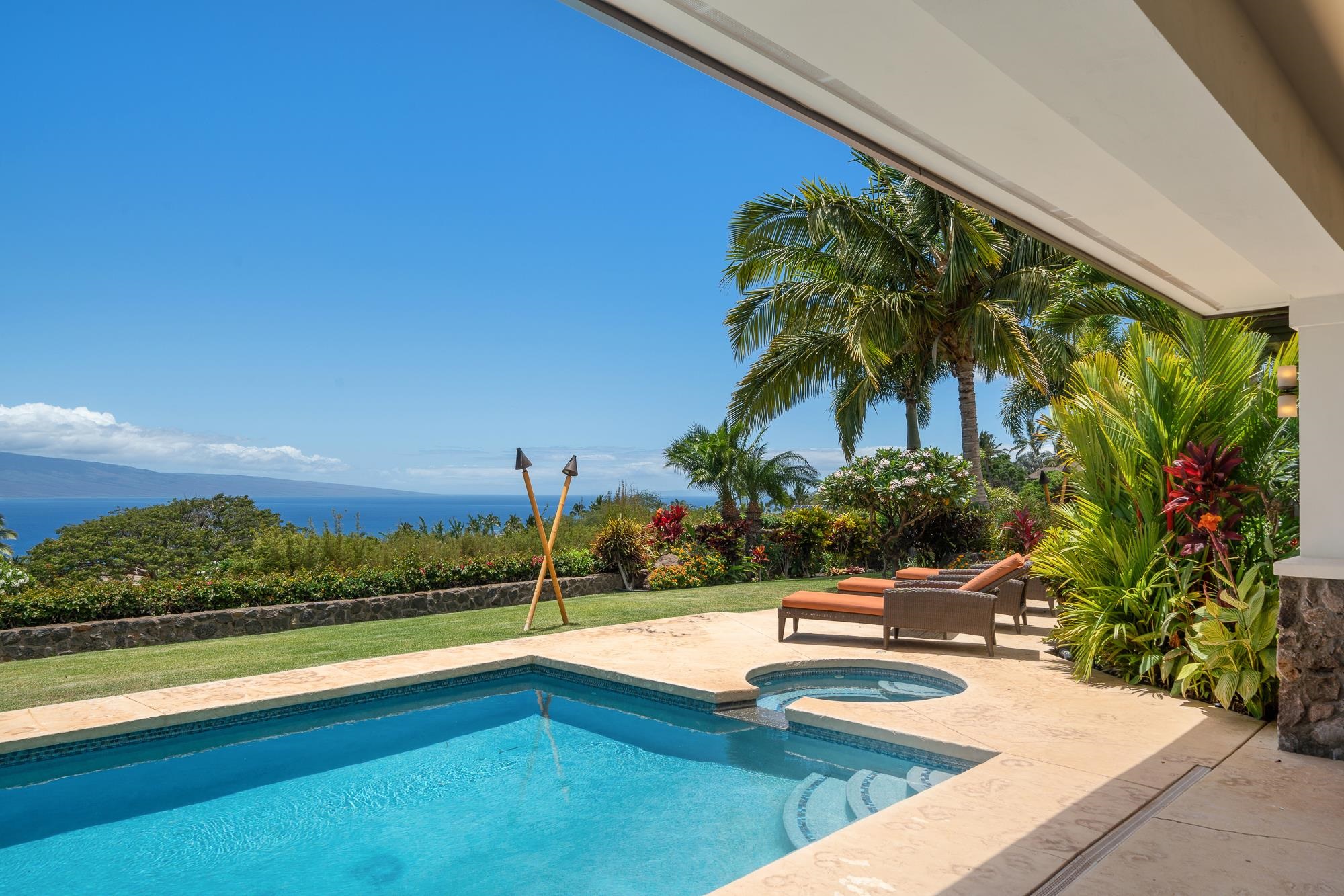 858  Kai Hele Ku St Launiupoko, Lahaina home - photo 13 of 50