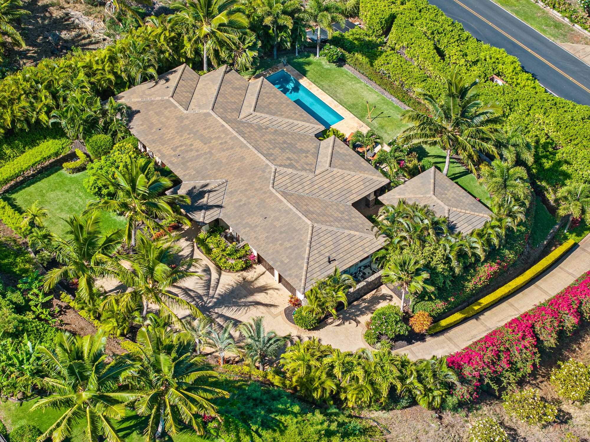 858  Kai Hele Ku St Launiupoko, Lahaina home - photo 4 of 50