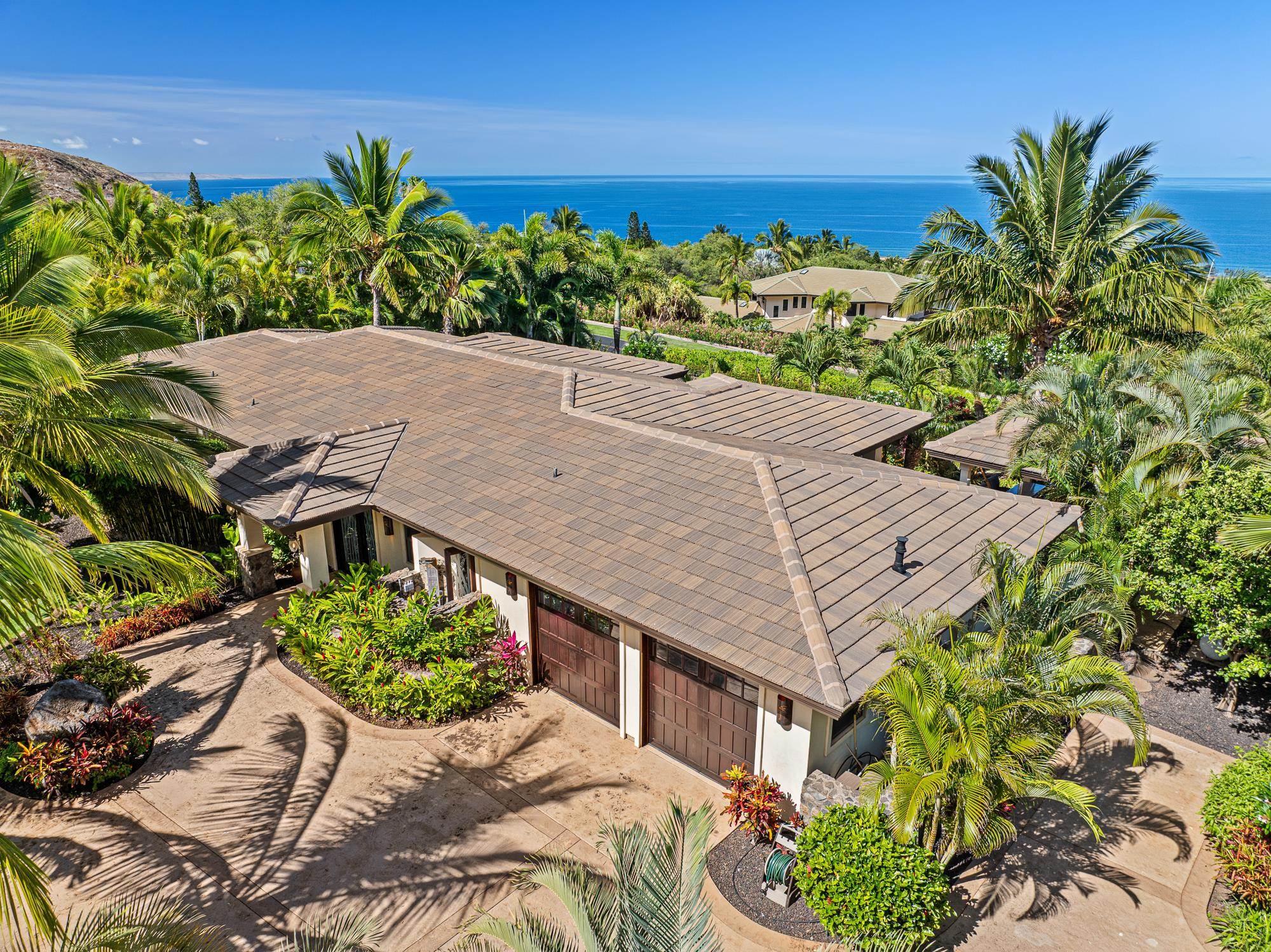 858  Kai Hele Ku St Launiupoko, Lahaina home - photo 6 of 50