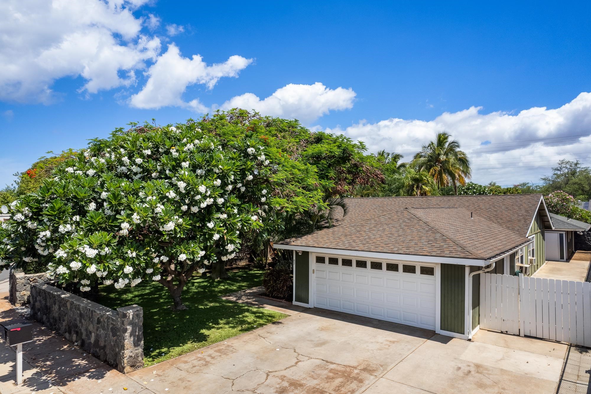 87  Alena Pl , Kihei home - photo 2 of 49