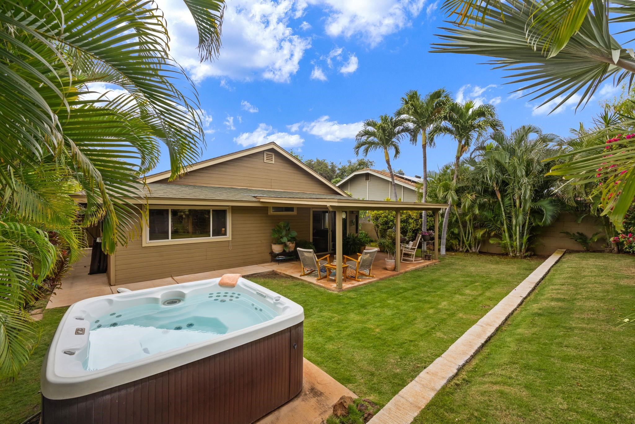 870  Malulani St Piilani Villages, Kihei home - photo 3 of 46