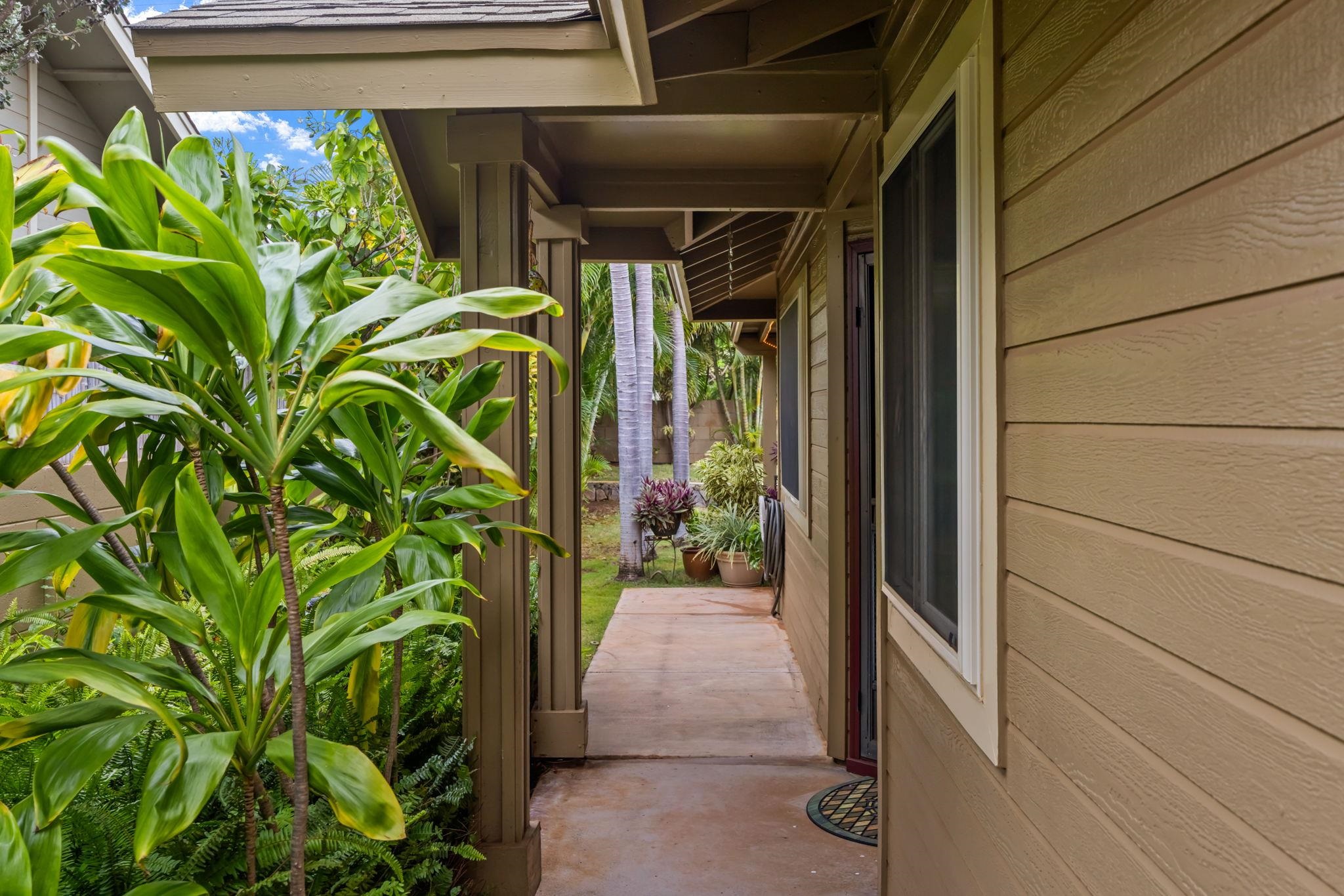 870  Malulani St Piilani Villages, Kihei home - photo 31 of 46