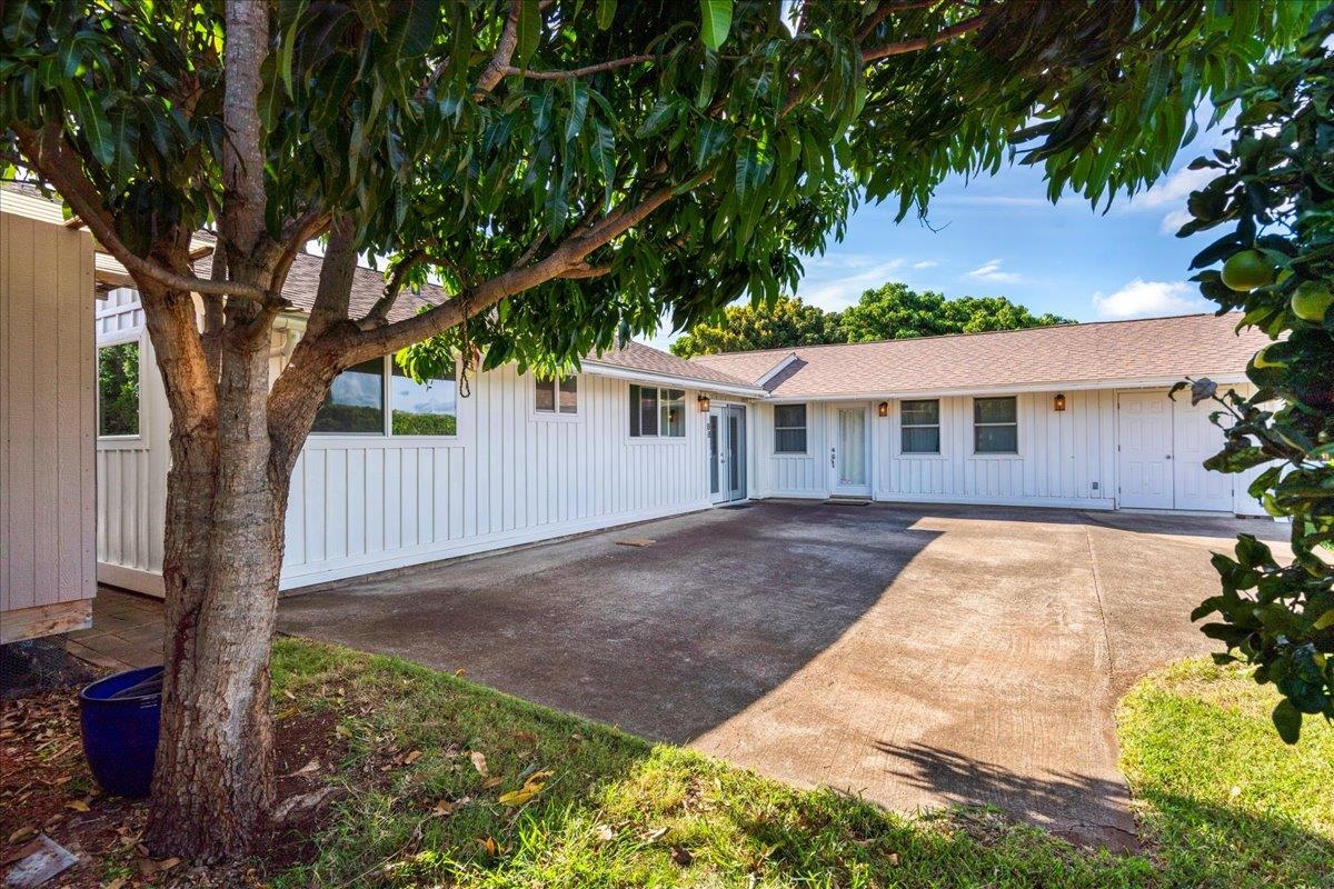 88  Hiwalani Loop Pukalani Golf Course, Pukalani home - photo 3 of 50