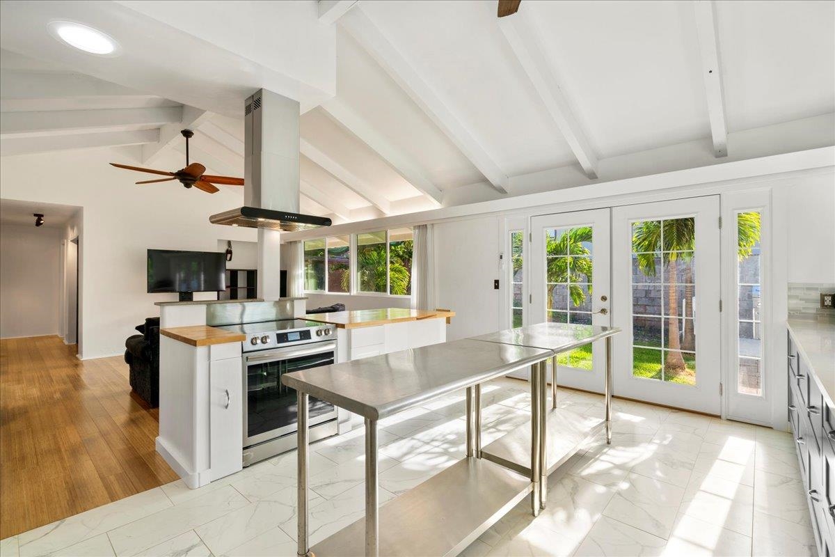 88  Hiwalani Loop Pukalani Golf Course, Pukalani home - photo 7 of 50