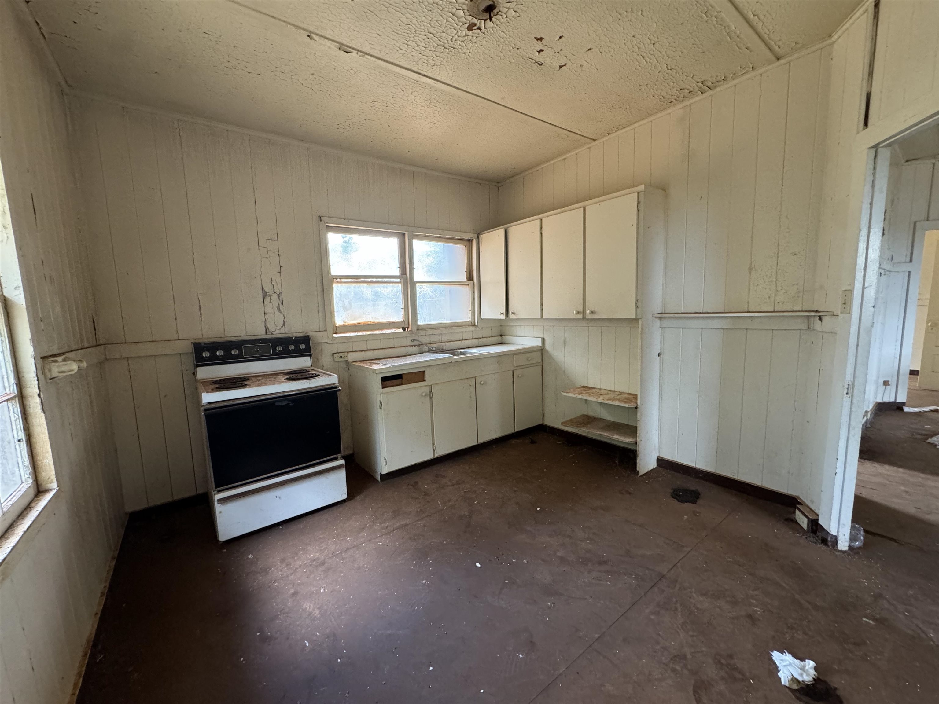 89  Hoaikane St , Molokai home - photo 12 of 28