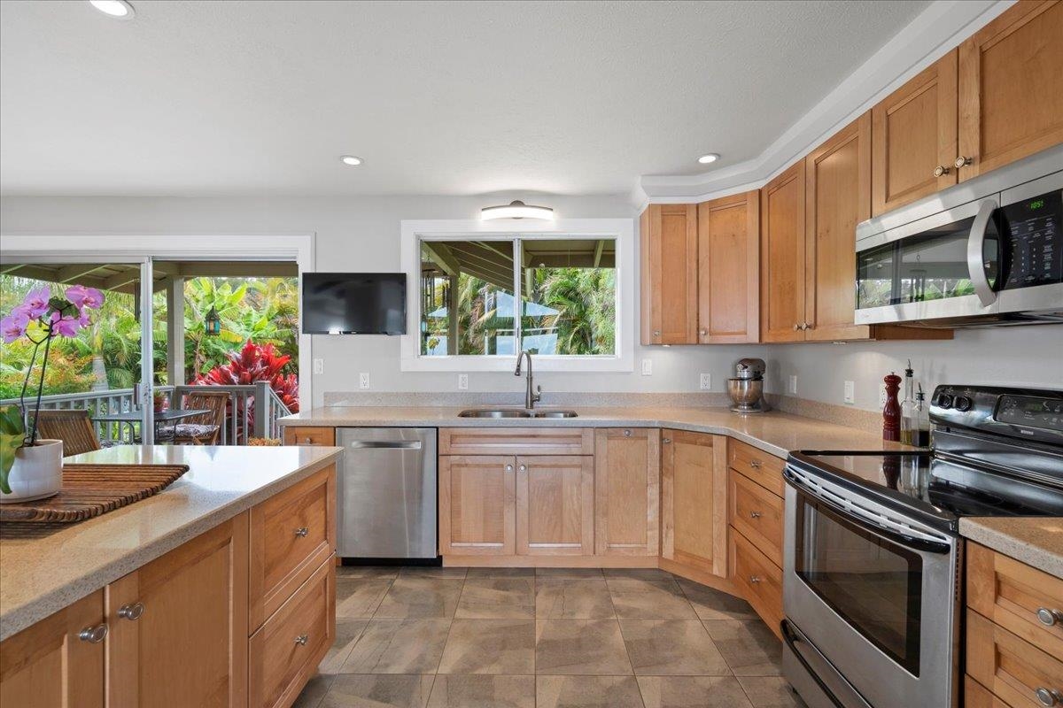 89  Holomakani Dr , Kula/Ulupalakua/Kanaio home - photo 5 of 45