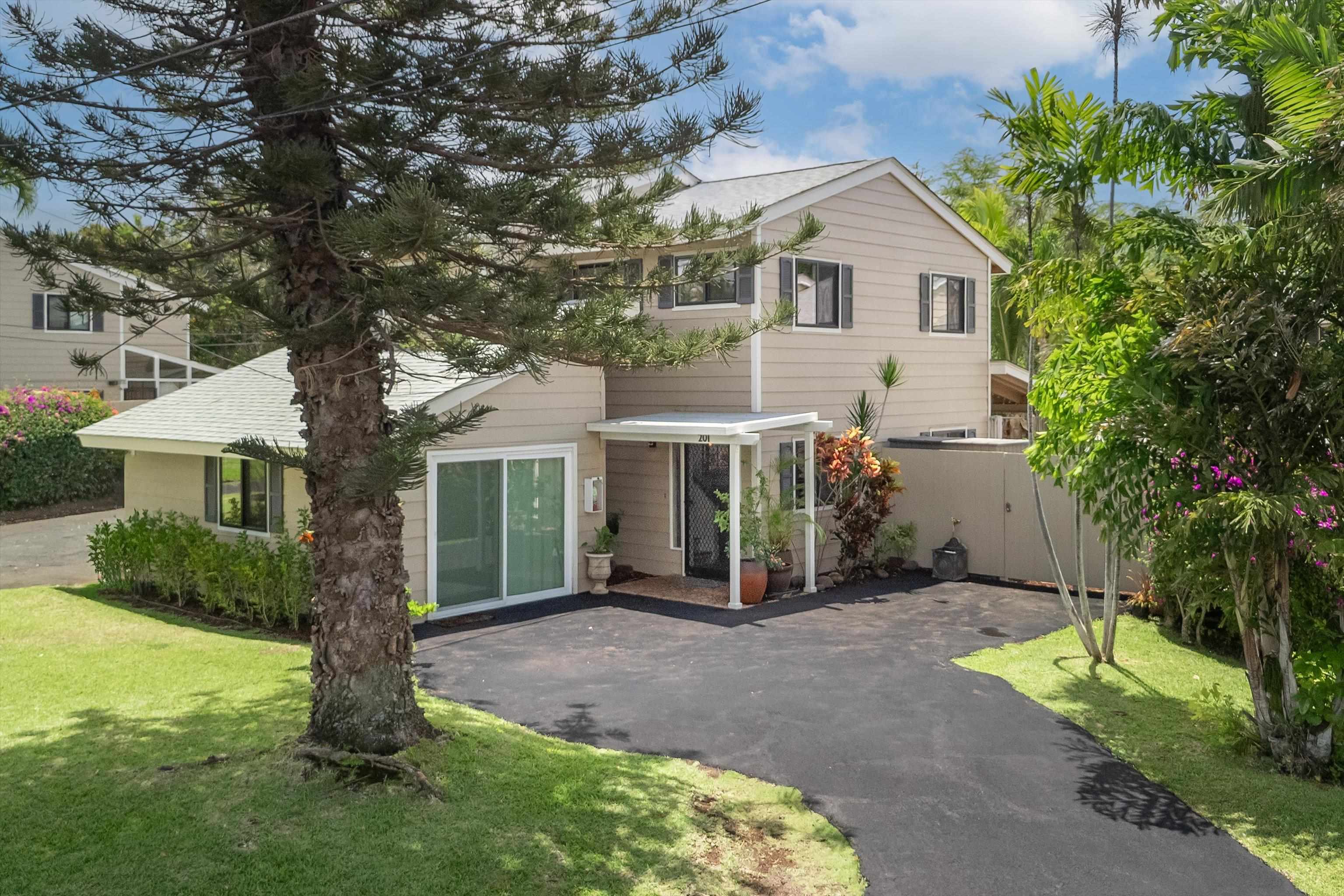 Auhana Kuleana condo # 201, Kihei, Hawaii - photo 2 of 48