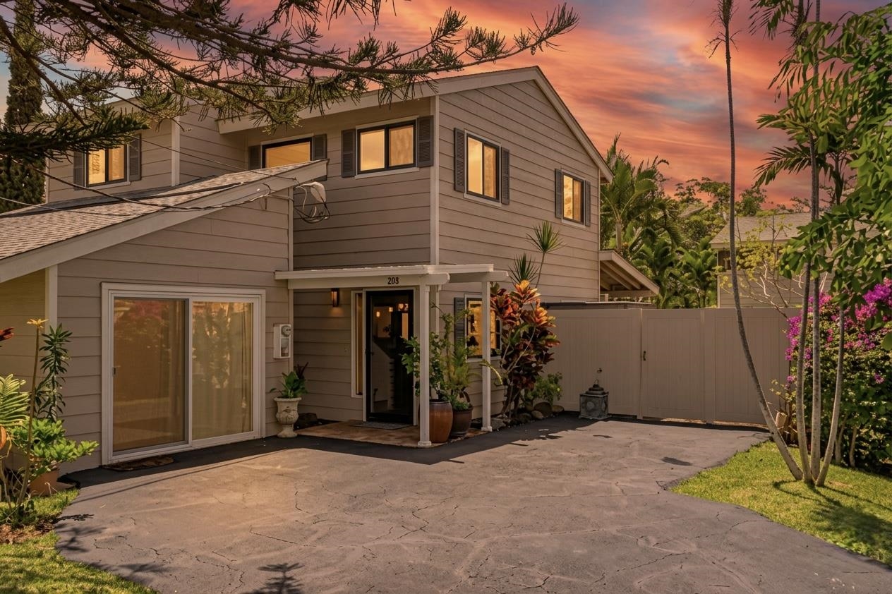 Auhana Kuleana condo # 201, Kihei, Hawaii - photo 3 of 46