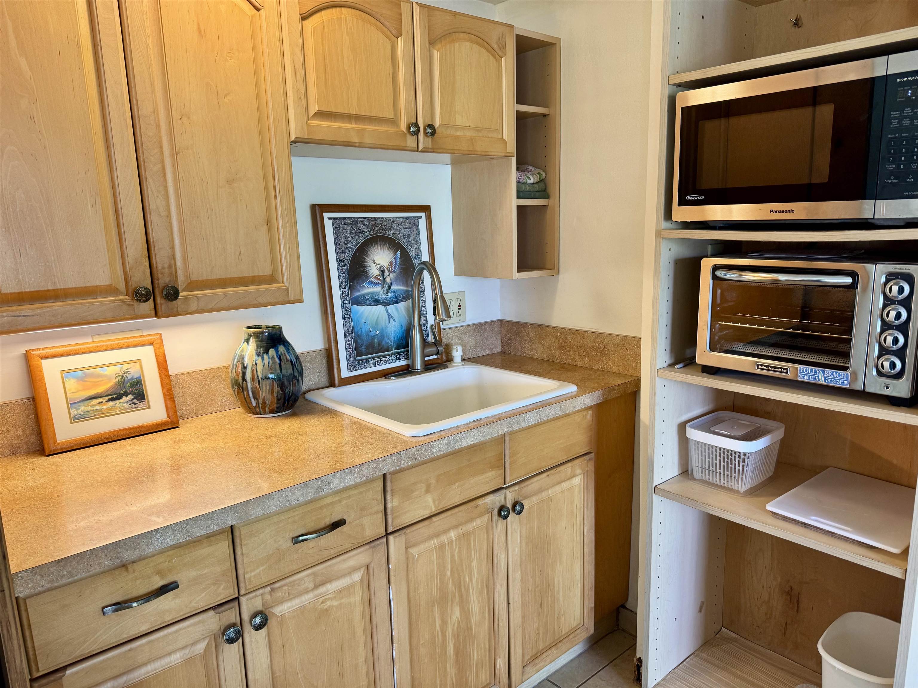 Auhana Kuleana condo # 201, Kihei, Hawaii - photo 28 of 46