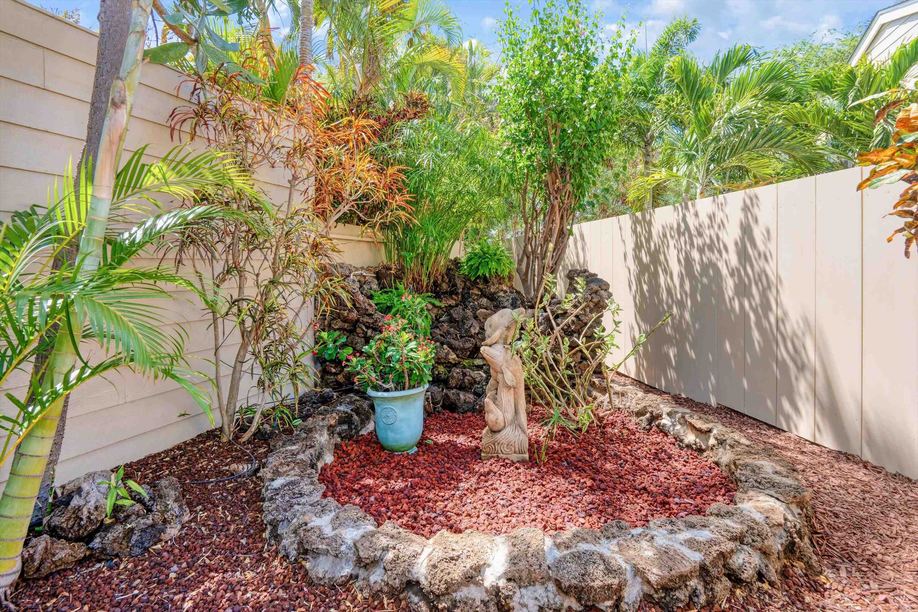 Auhana Kuleana condo # 201, Kihei, Hawaii - photo 39 of 48