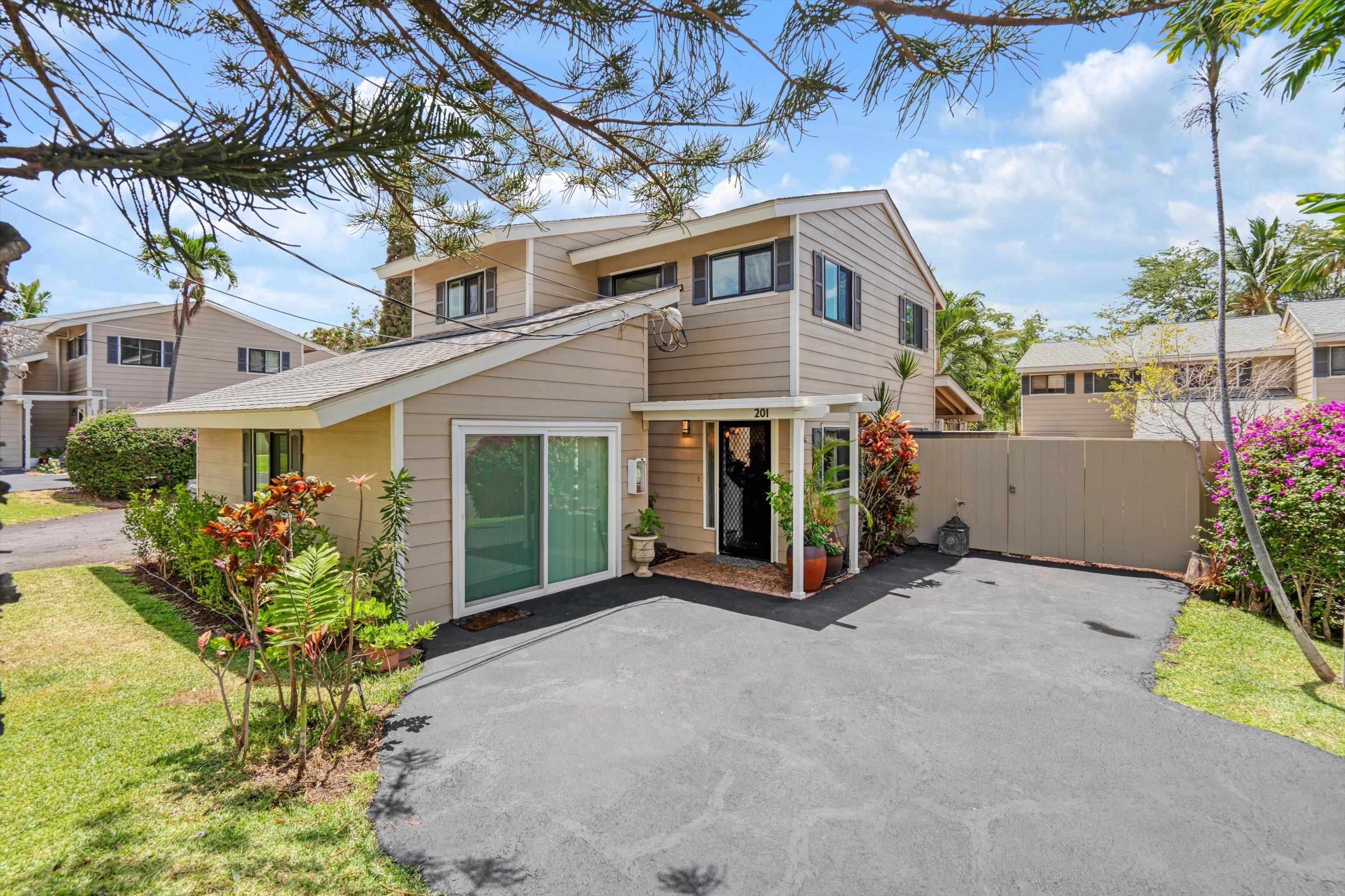 Auhana Kuleana condo # 201, Kihei, Hawaii - photo 45 of 48