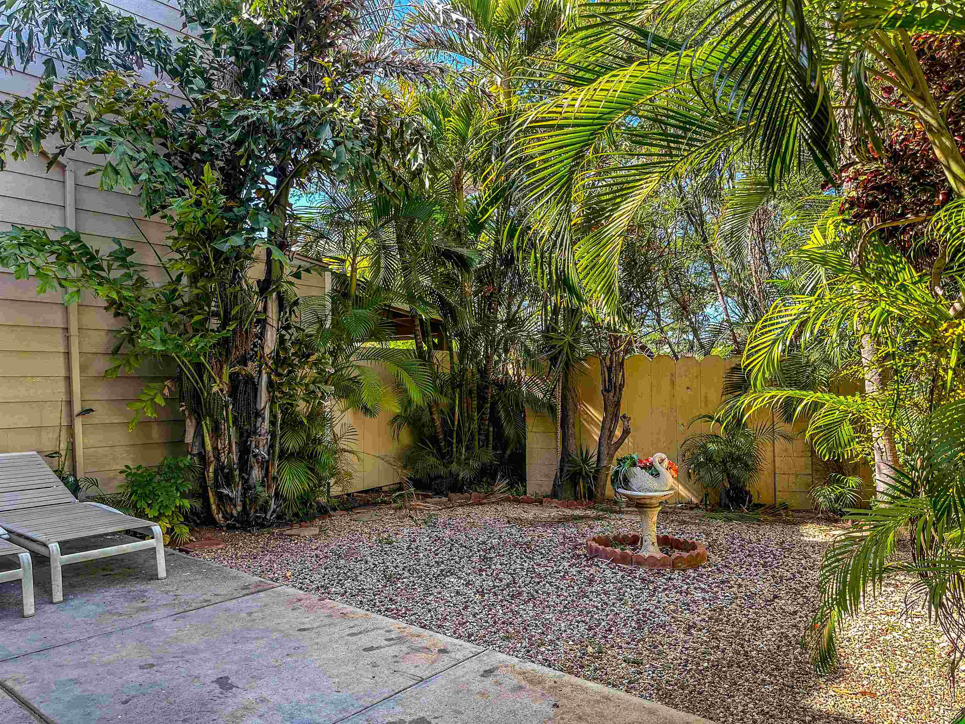 Auhana Kuleana condo # 202, Kihei, Hawaii - photo 4 of 12