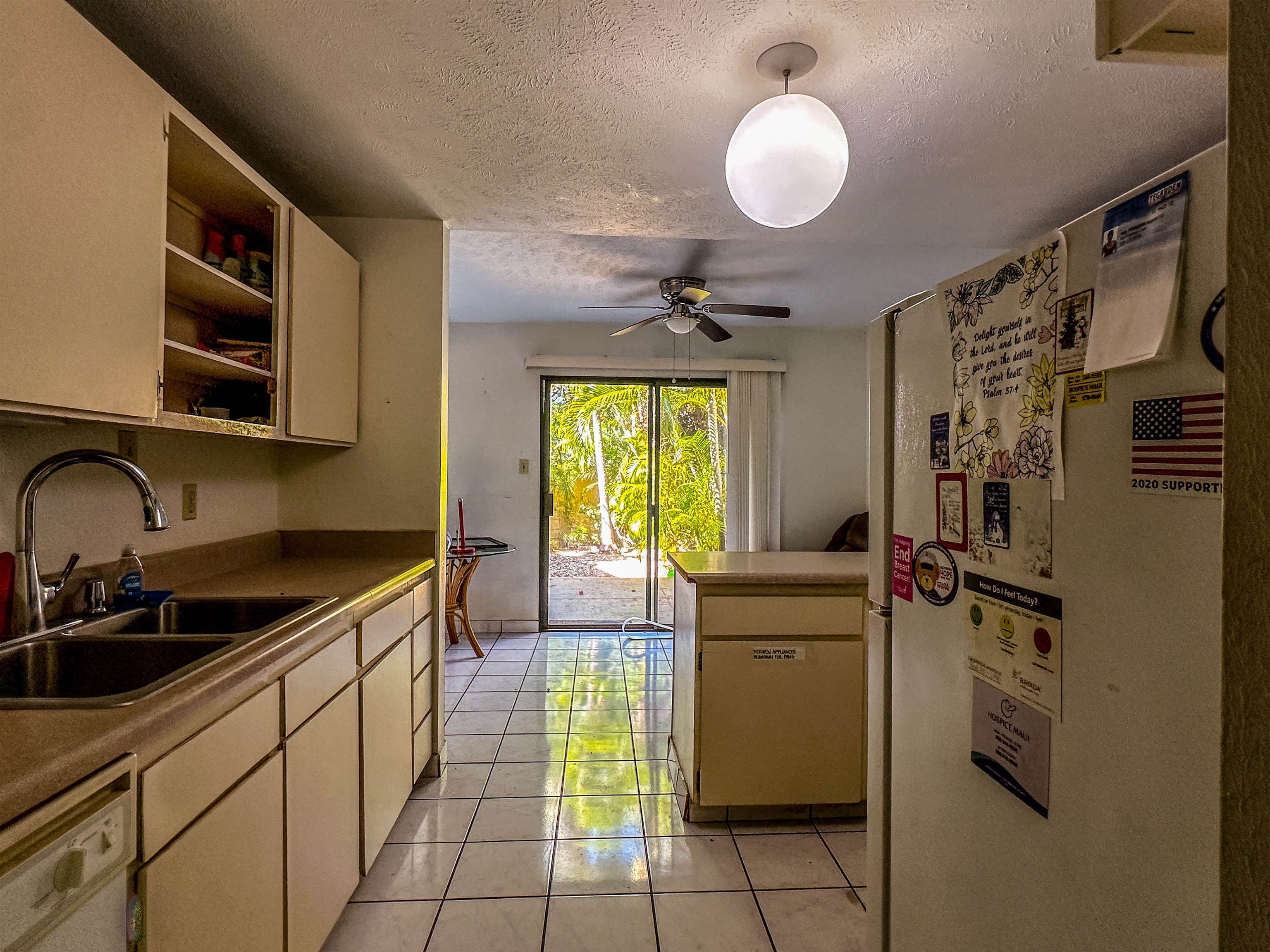 Auhana Kuleana condo # 202, Kihei, Hawaii - photo 7 of 12