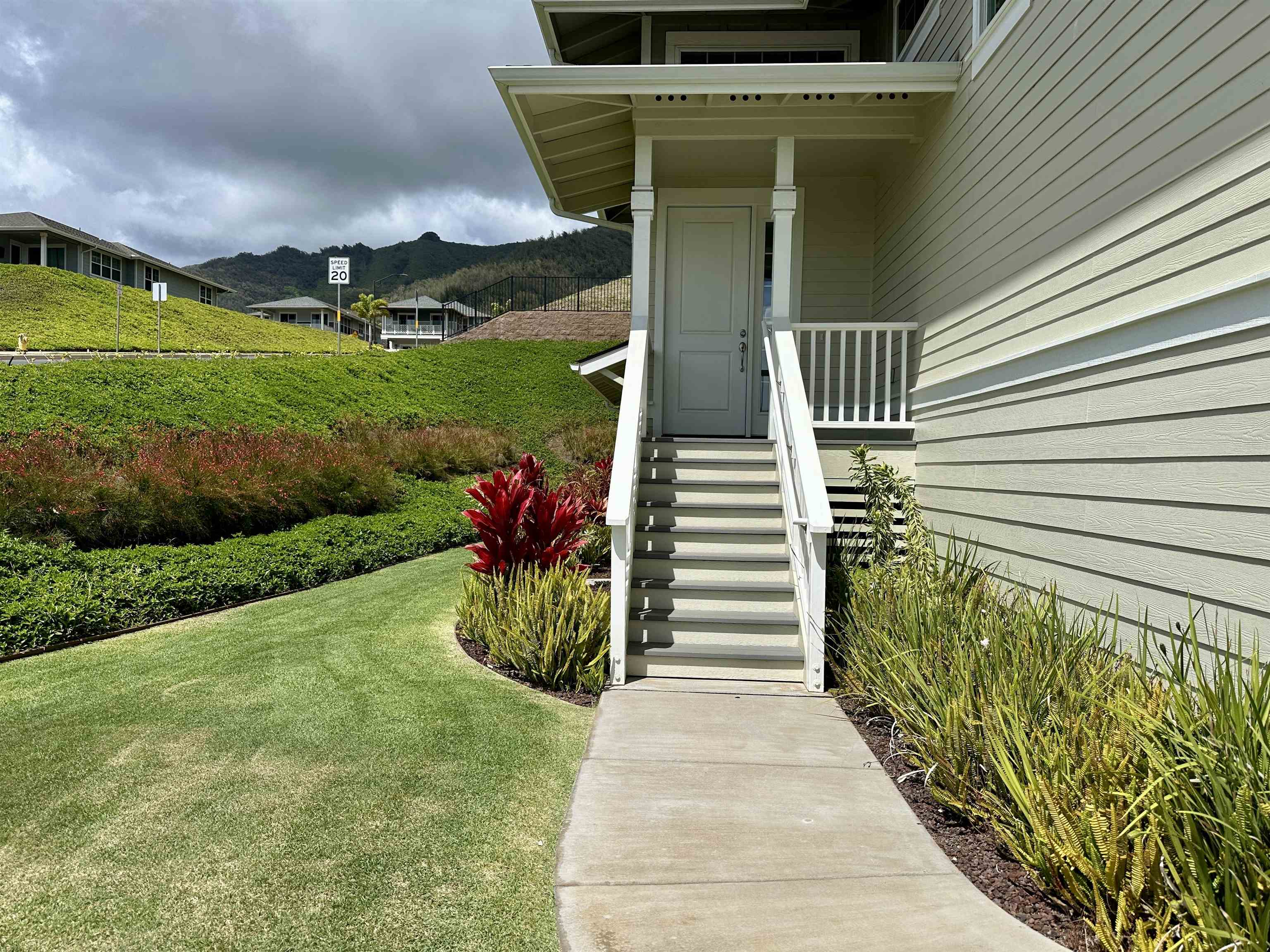 90  Kupaloke St Kehalani, Wailuku home - photo 4 of 39