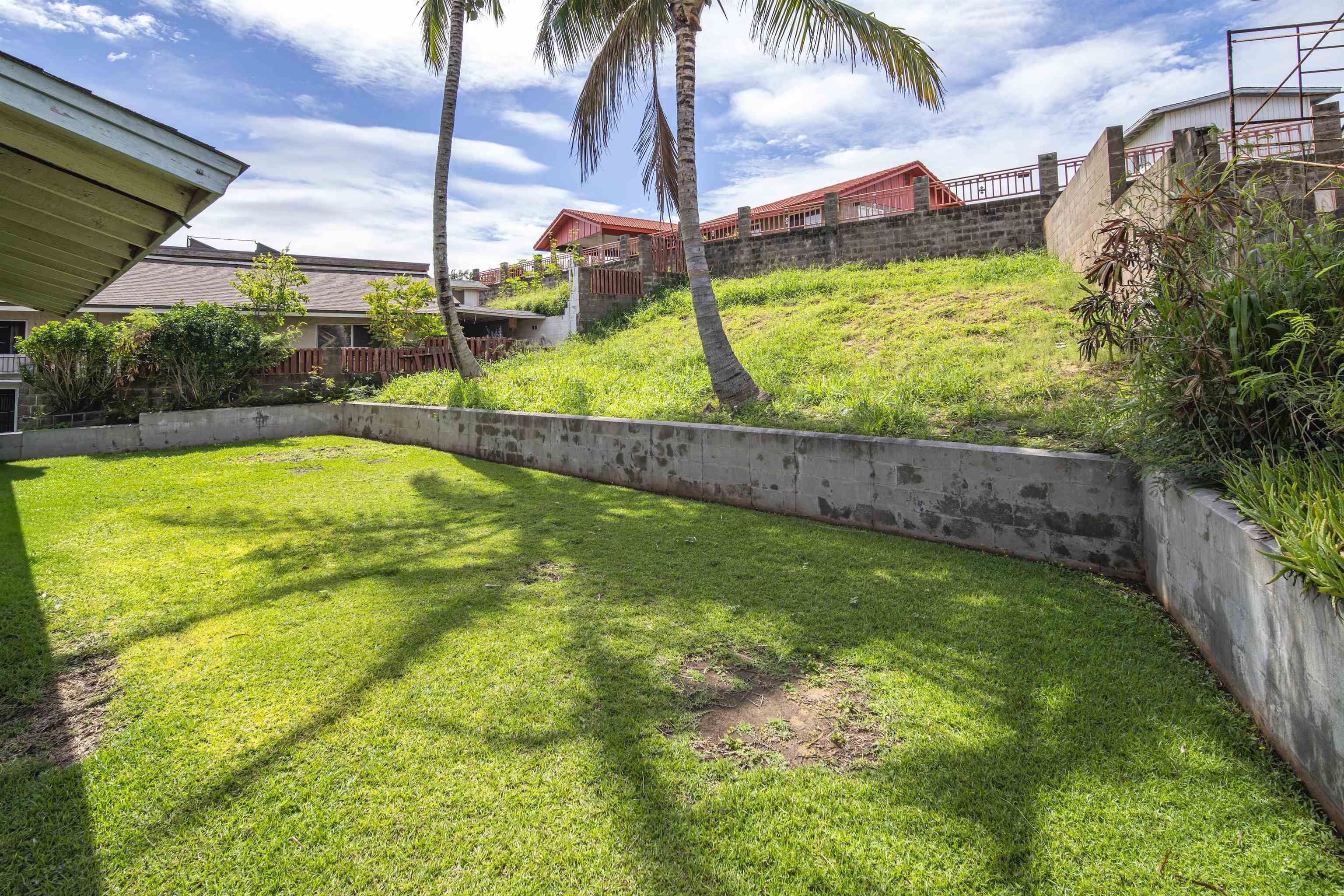 905  Lekeona Loop , Wailuku home - photo 4 of 44