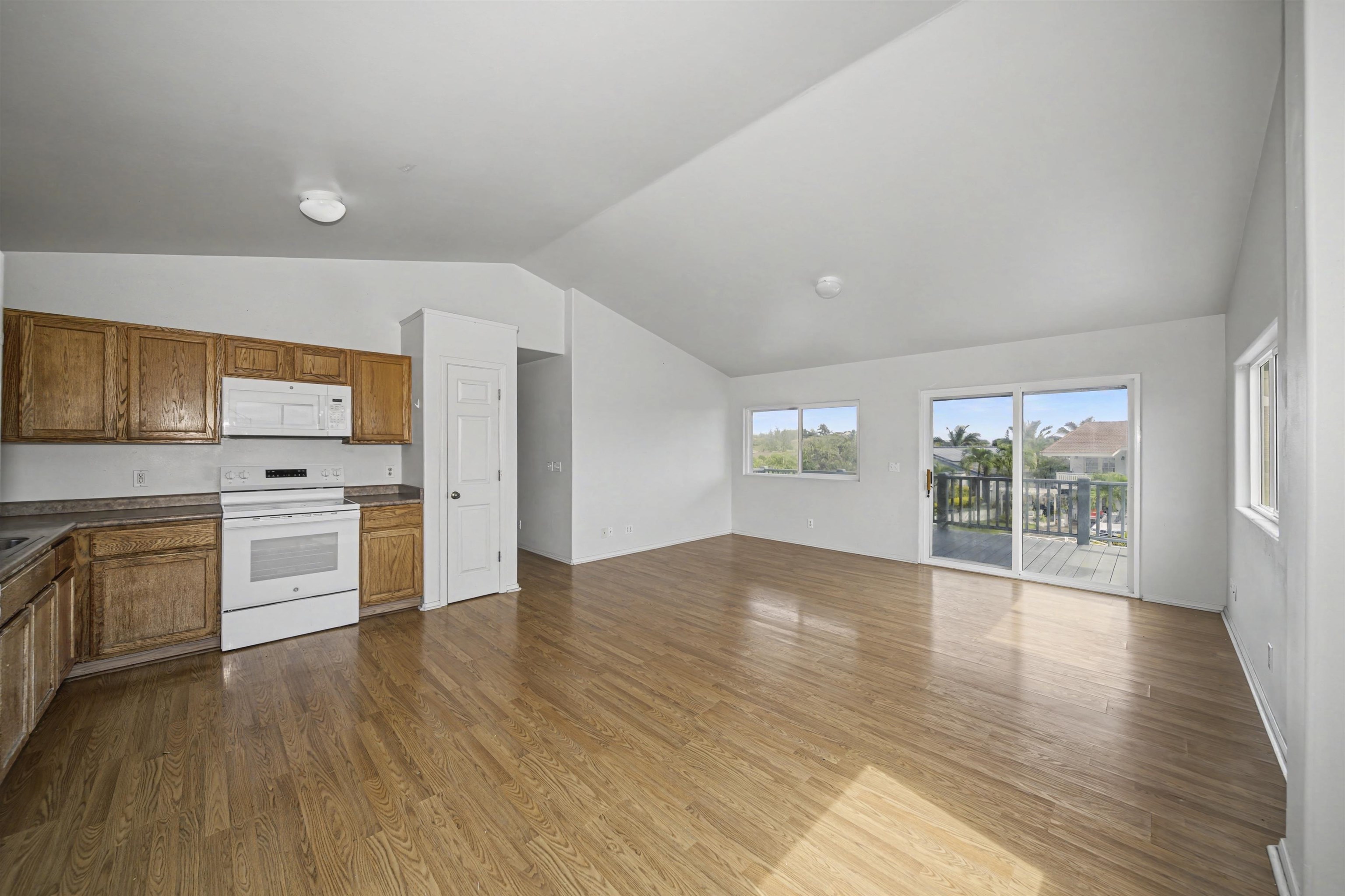 905  Lekeona Loop , Wailuku home - photo 9 of 44