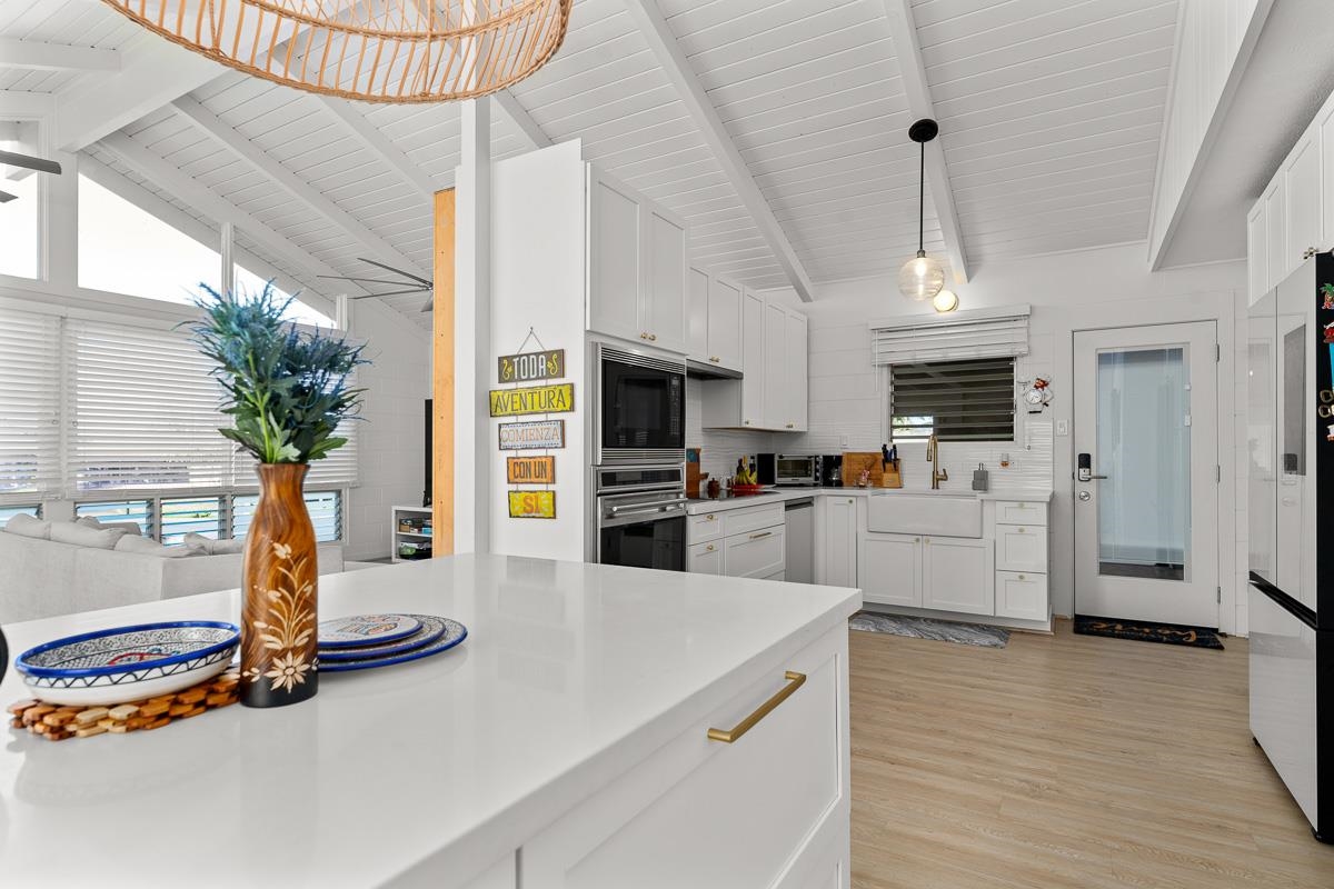 911  Lekeona Loop , Wailuku home - photo 13 of 46