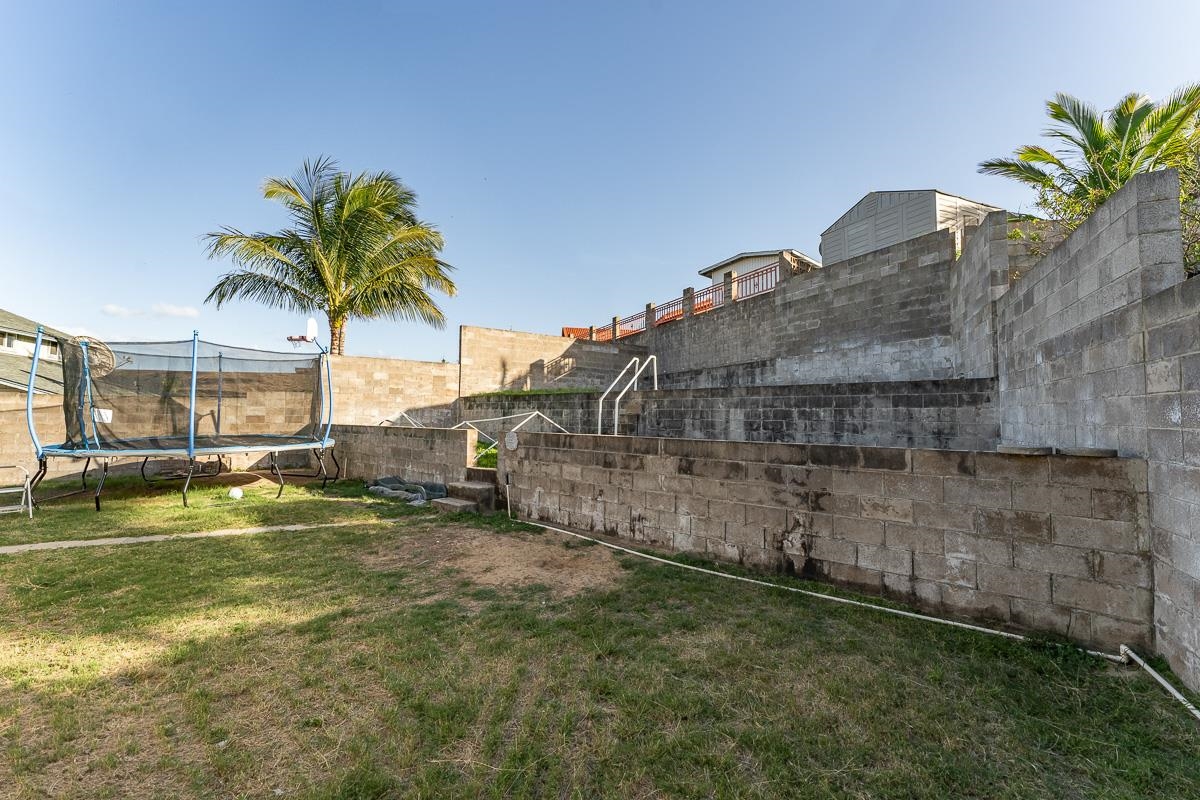 911  Lekeona Loop , Wailuku home - photo 43 of 46