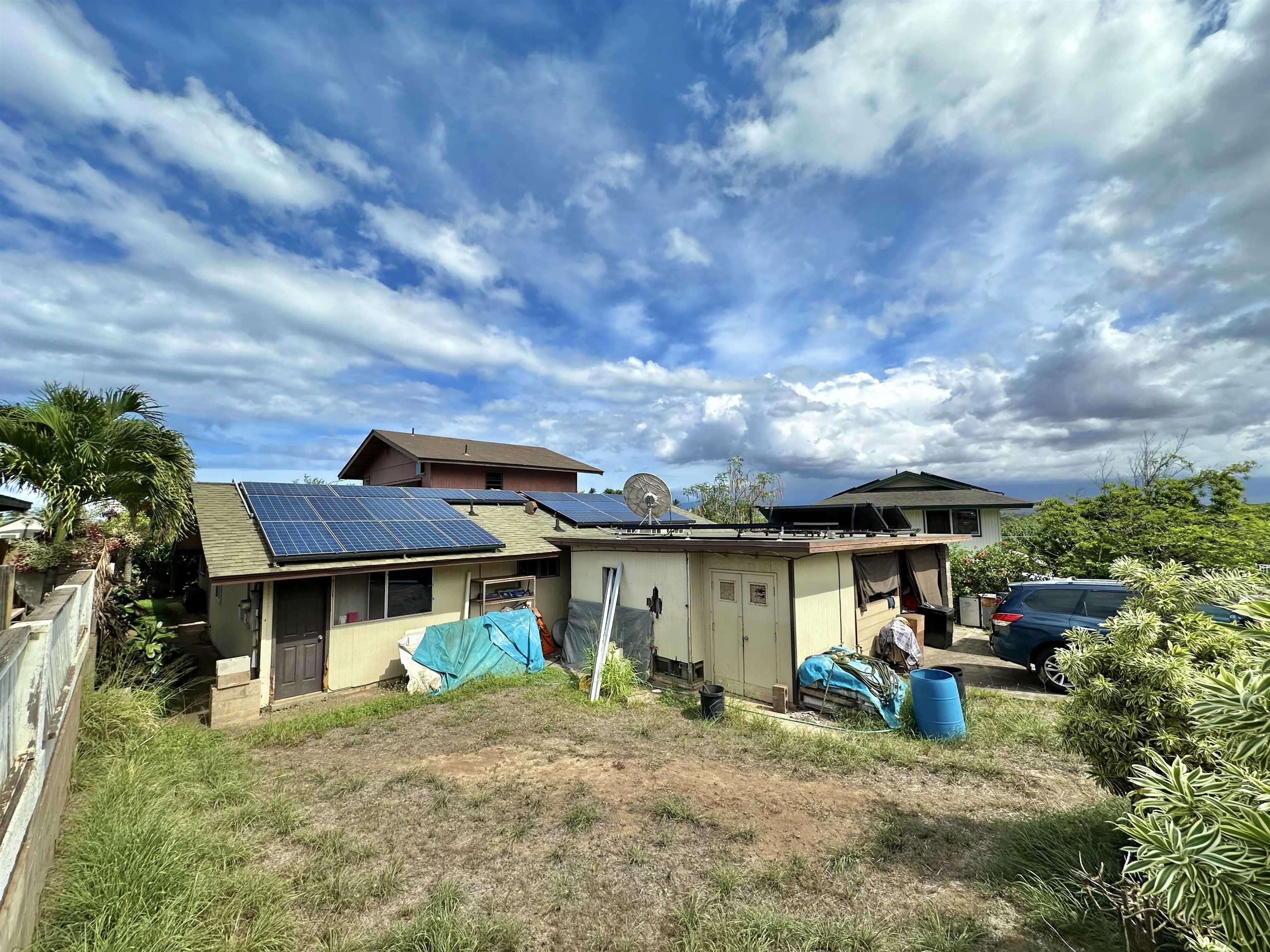 924  Puuloa St , Wailuku home - photo 2 of 32