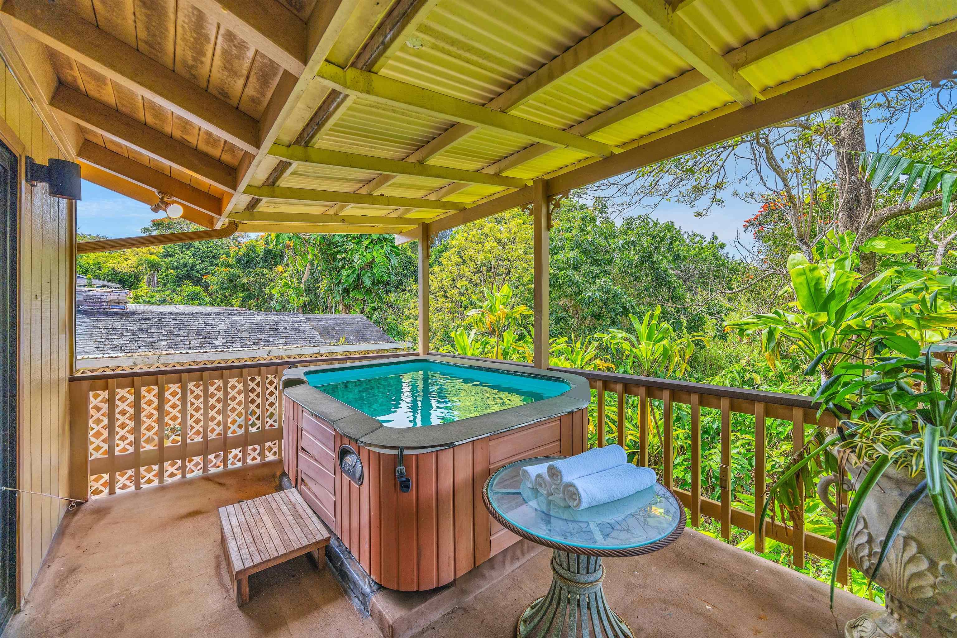 925  Kaupakalua Rd , Haiku home - photo 6 of 50