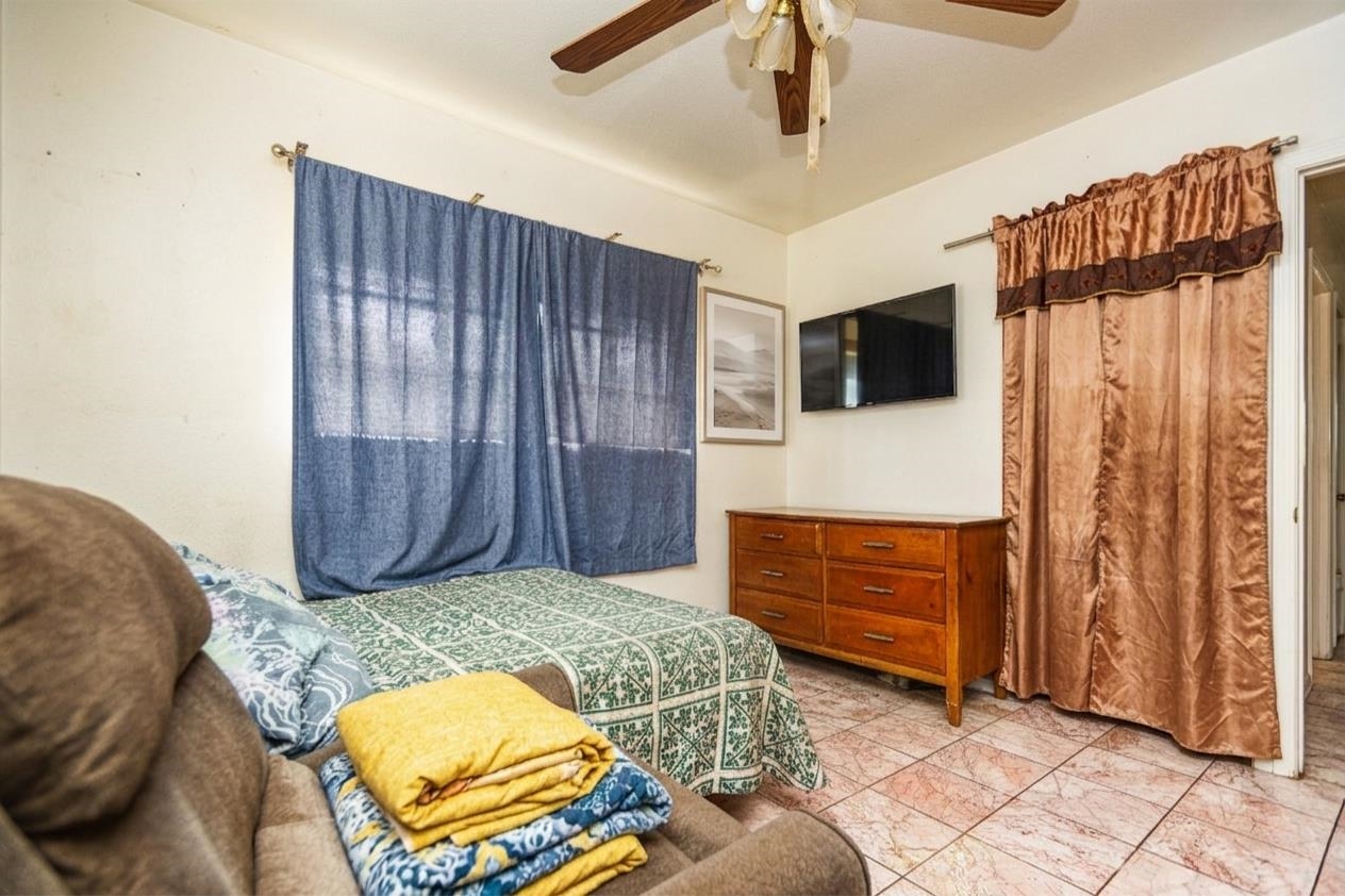 925  Kuhio Pl , Wailuku home - photo 21 of 23