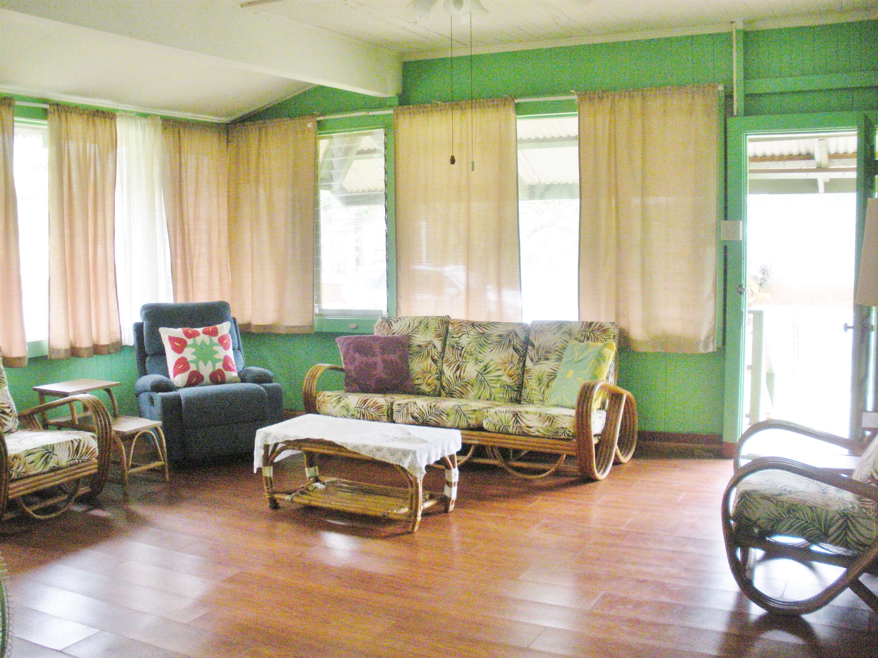 928  Lanai Ave , Lanai home - photo 4 of 17