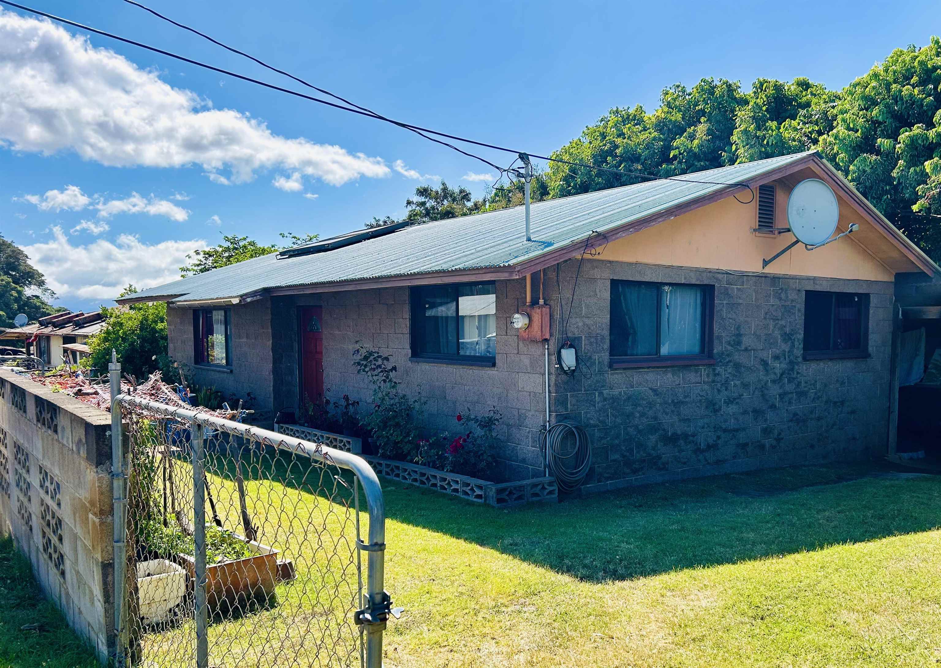 931  Ehoeho St , Makawao/Olinda/Haliimaile home - photo 2 of 5