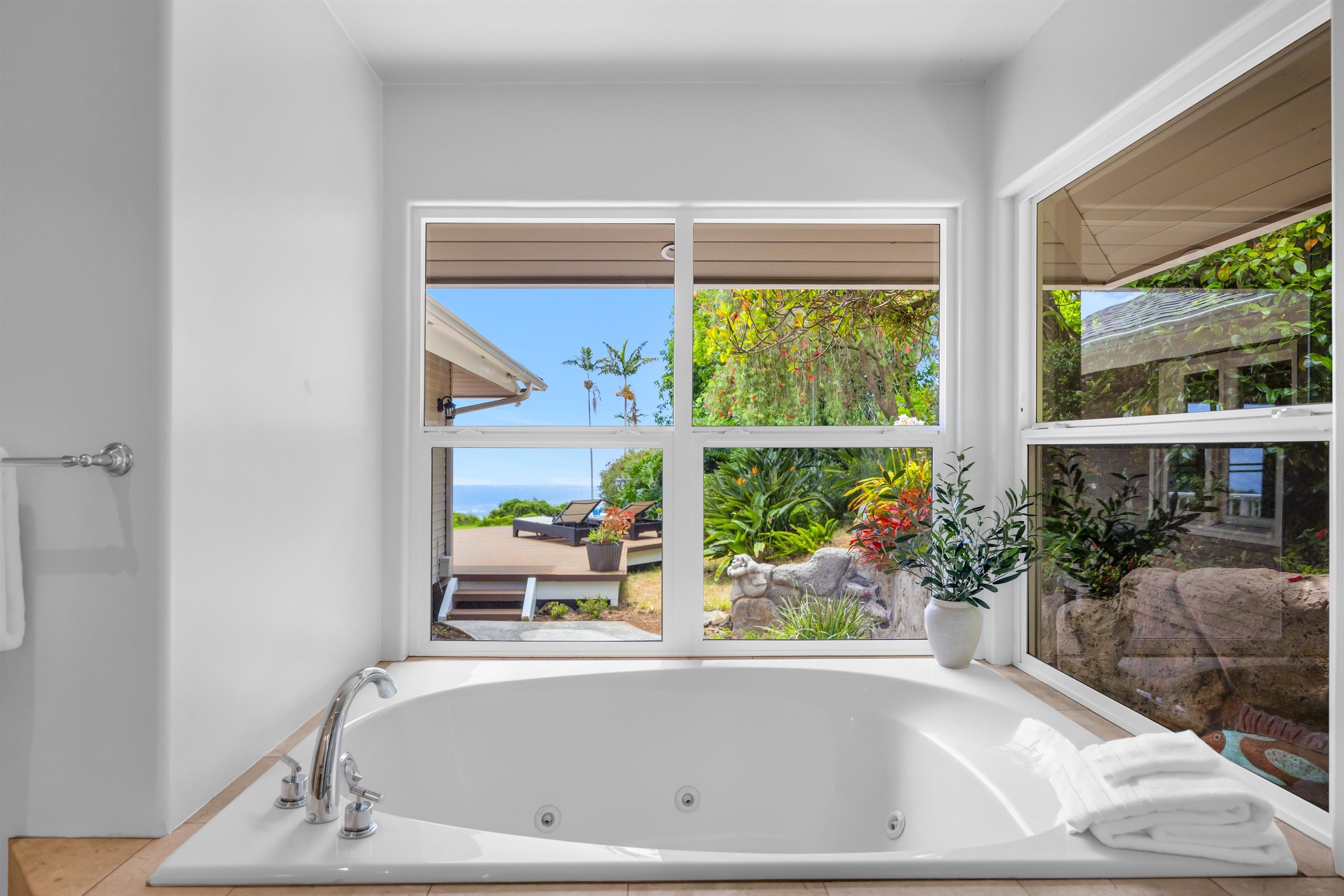 9314  Kula Hwy Keokea, Kula/Ulupalakua/Kanaio home - photo 16 of 39