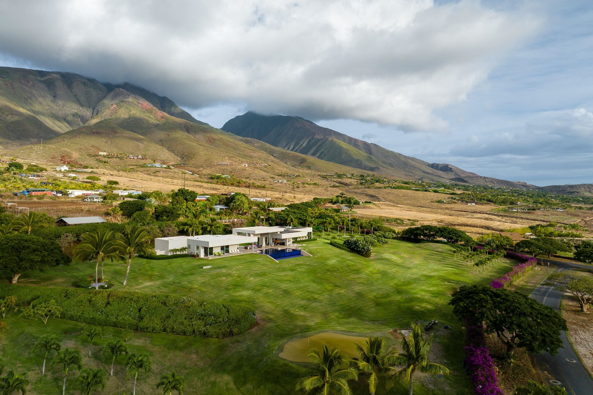 936  Punakea Loop Launiupoko, Lahaina home - photo 2 of 35