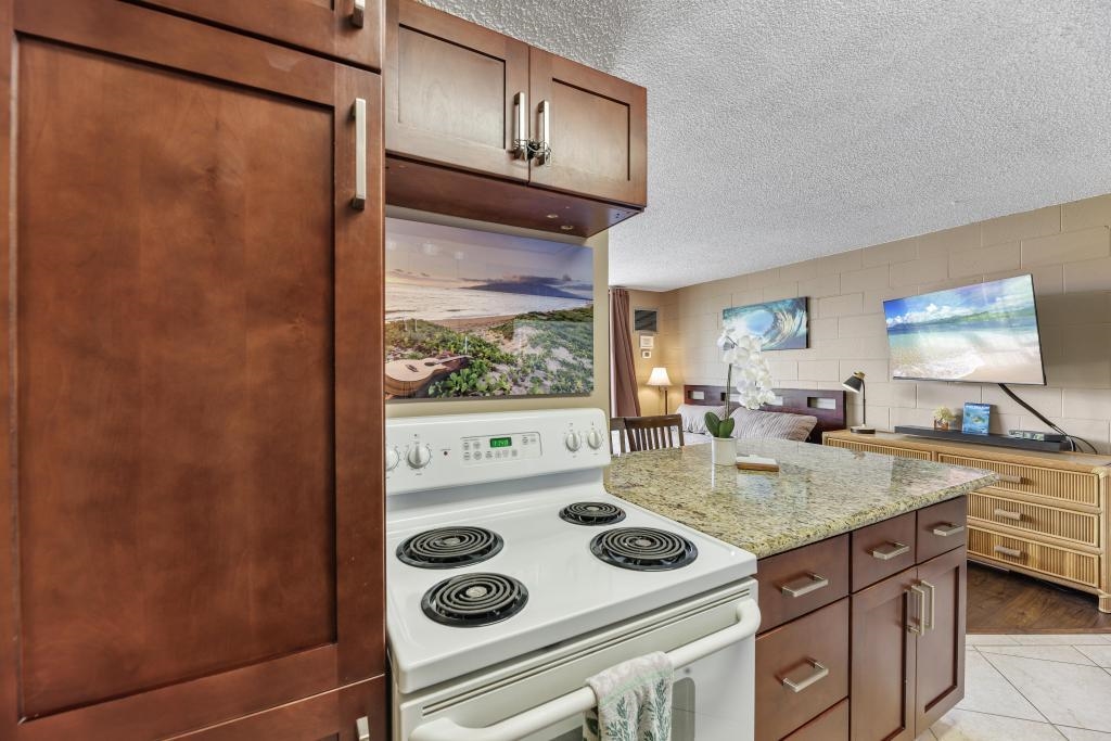 Kauhale Makai condo # 421, Kihei, Hawaii - photo 10 of 35