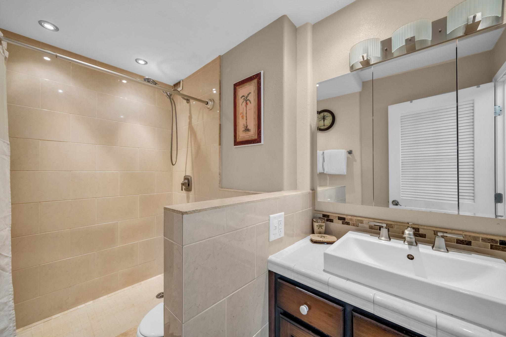 Kauhale Makai condo # 505, Kihei, Hawaii - photo 12 of 36