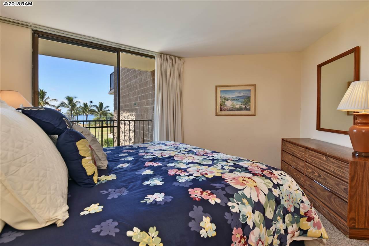 Kauhale Makai condo # 525, Kihei, Hawaii - photo 7 of 30