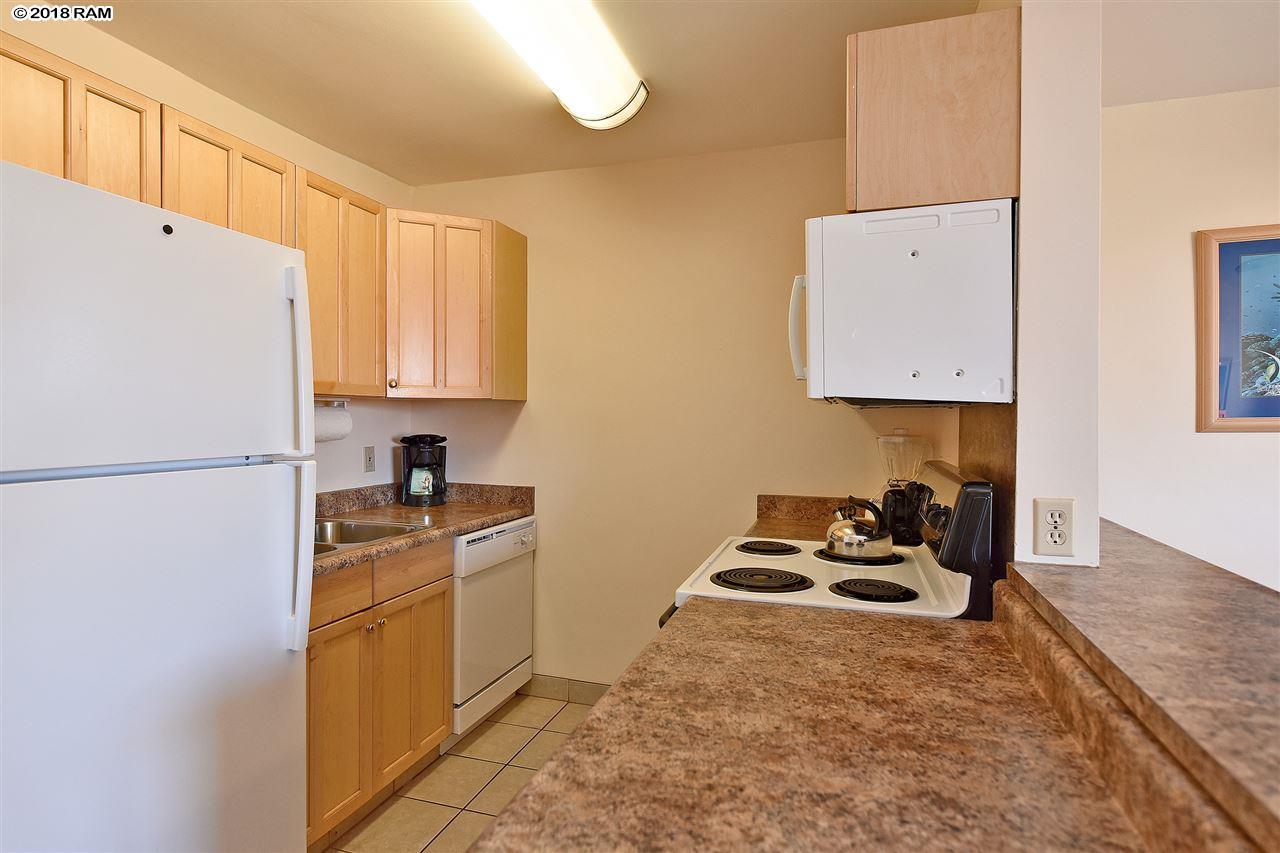 Kauhale Makai condo # 525, Kihei, Hawaii - photo 10 of 30