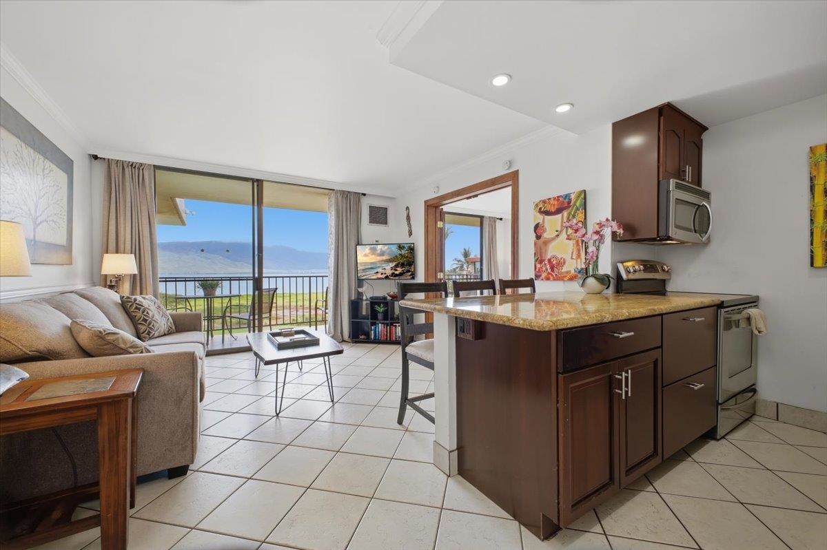 Kauhale Makai condo # 632, Kihei, Hawaii - photo 3 of 34