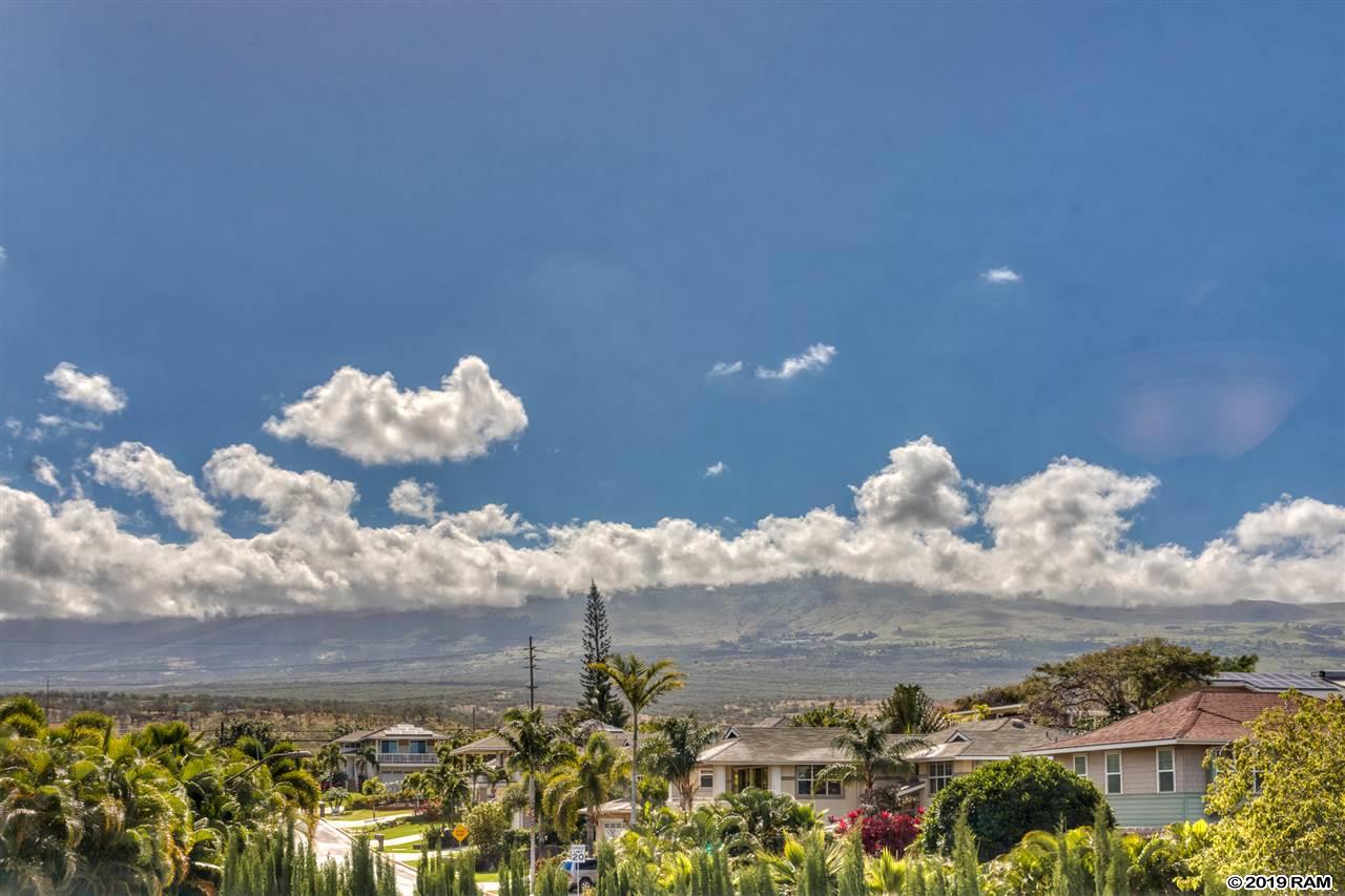 94  Laukahi St Kamaole One, Kihei home - photo 4 of 30