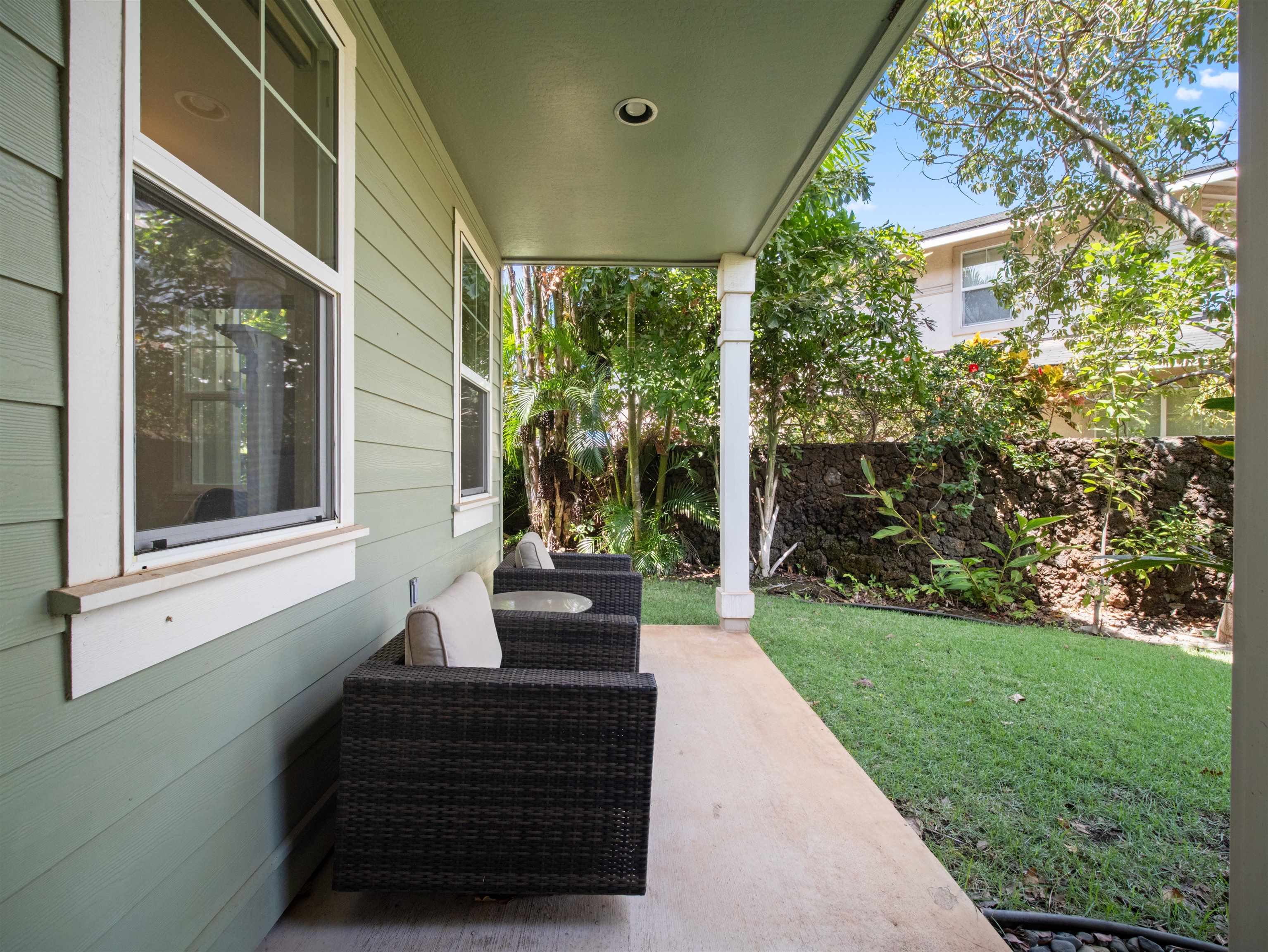 94  Laukahi St , Kihei home - photo 35 of 50