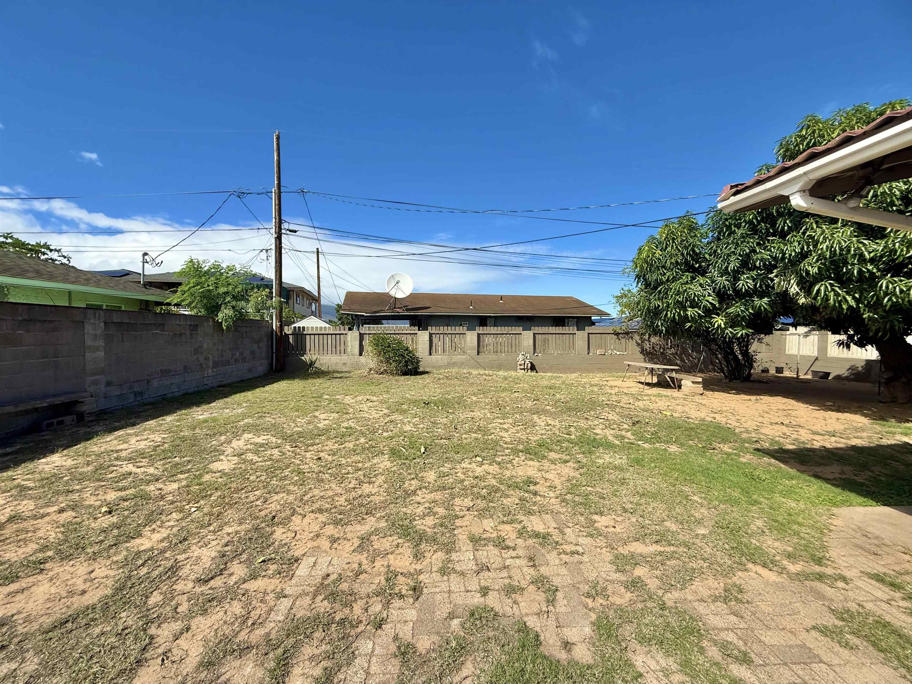 94  Lehua St , Kahului home - photo 23 of 25