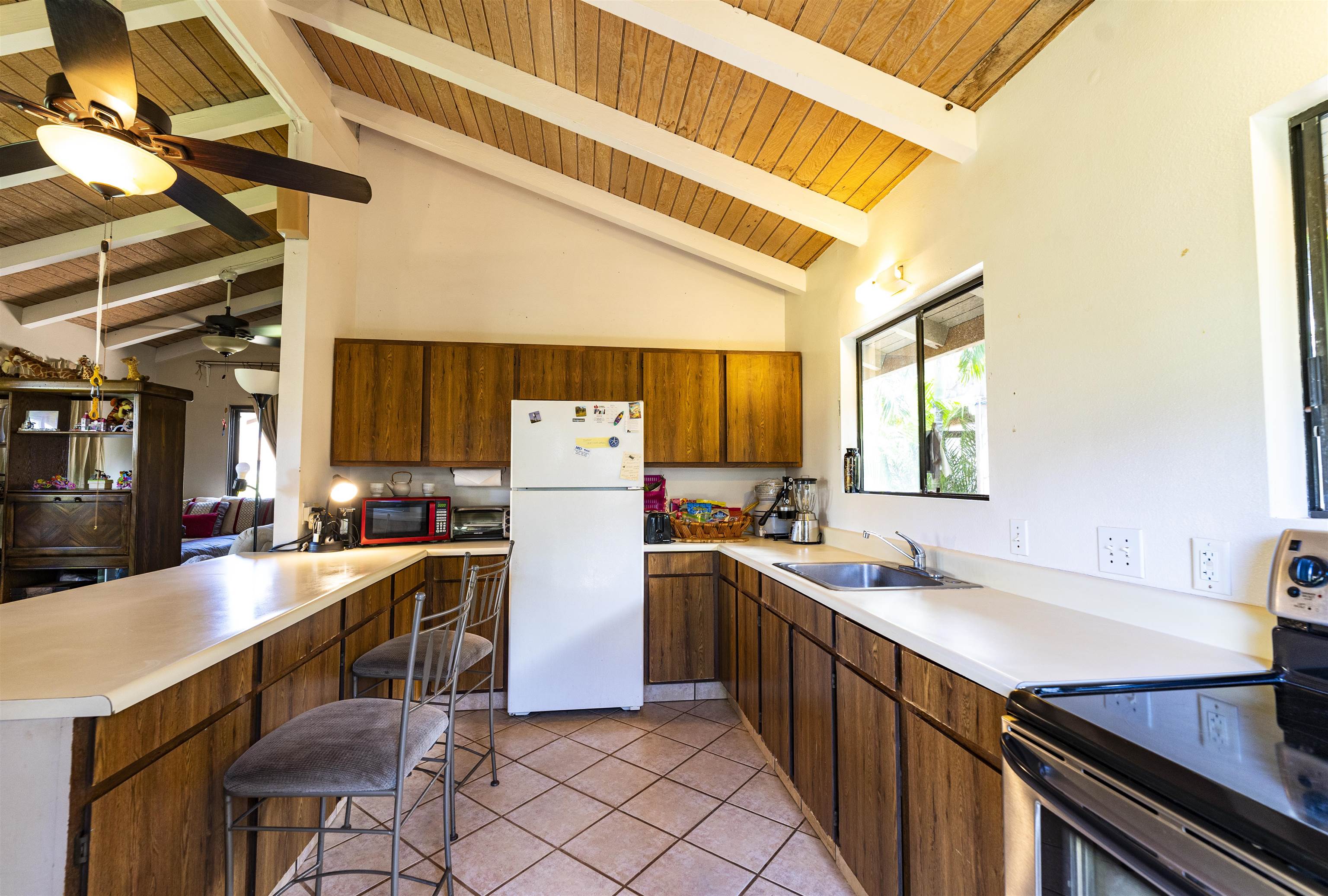 95  Kahili Pl , Lahaina home - photo 6 of 23