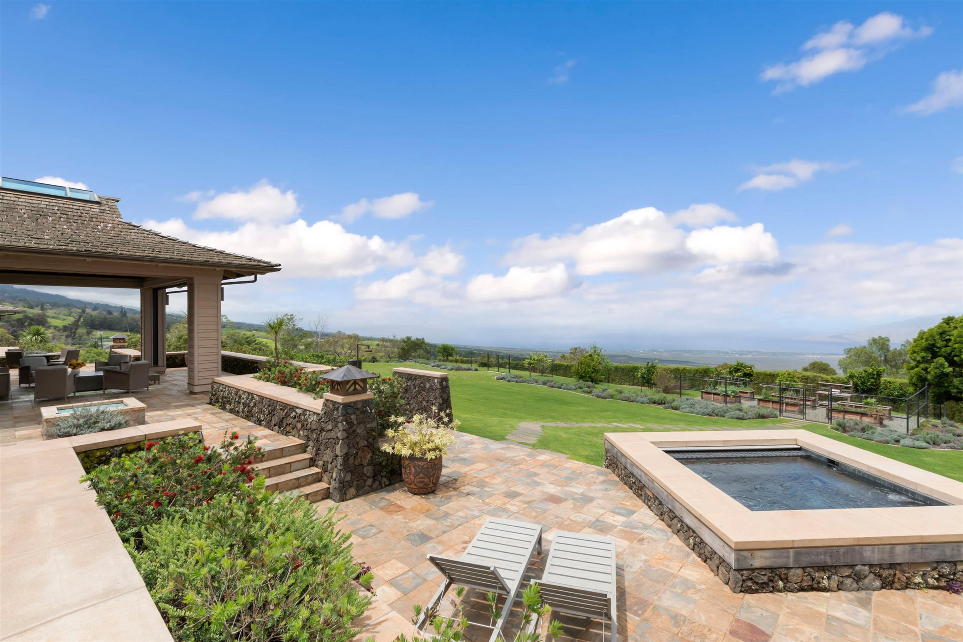 95 & 285  Kekaulike Ave , Kula/Ulupalakua/Kanaio home - photo 7 of 50