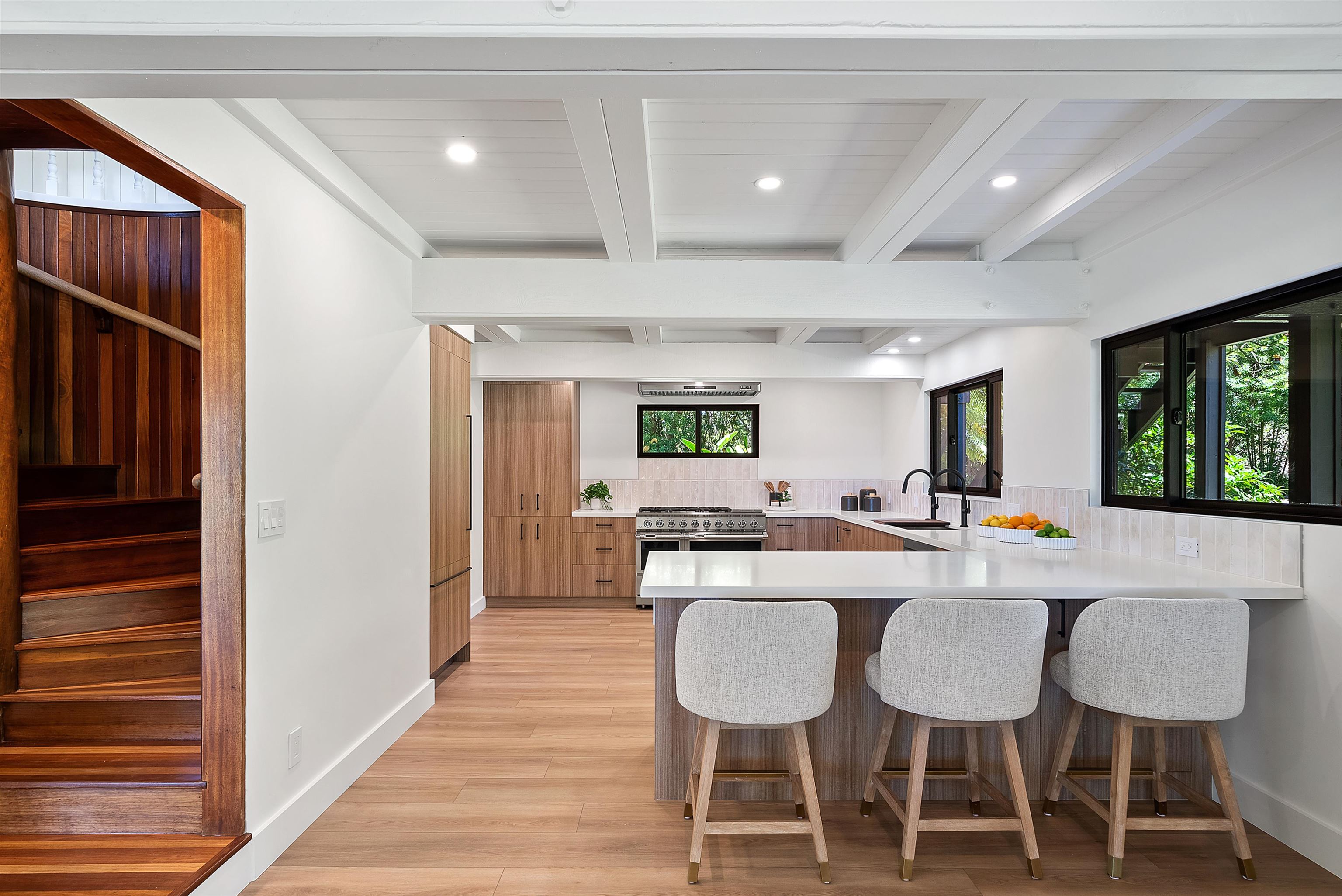 965  Hog Back Rd , Haiku home - photo 3 of 35