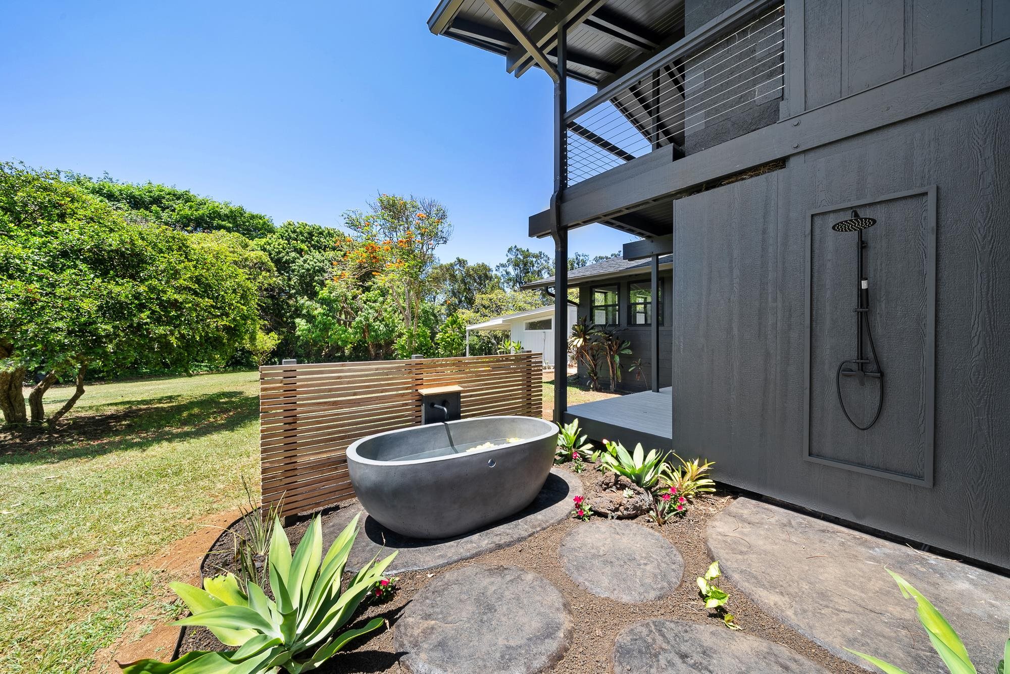 965  Hog Back Rd , Haiku home - photo 27 of 44